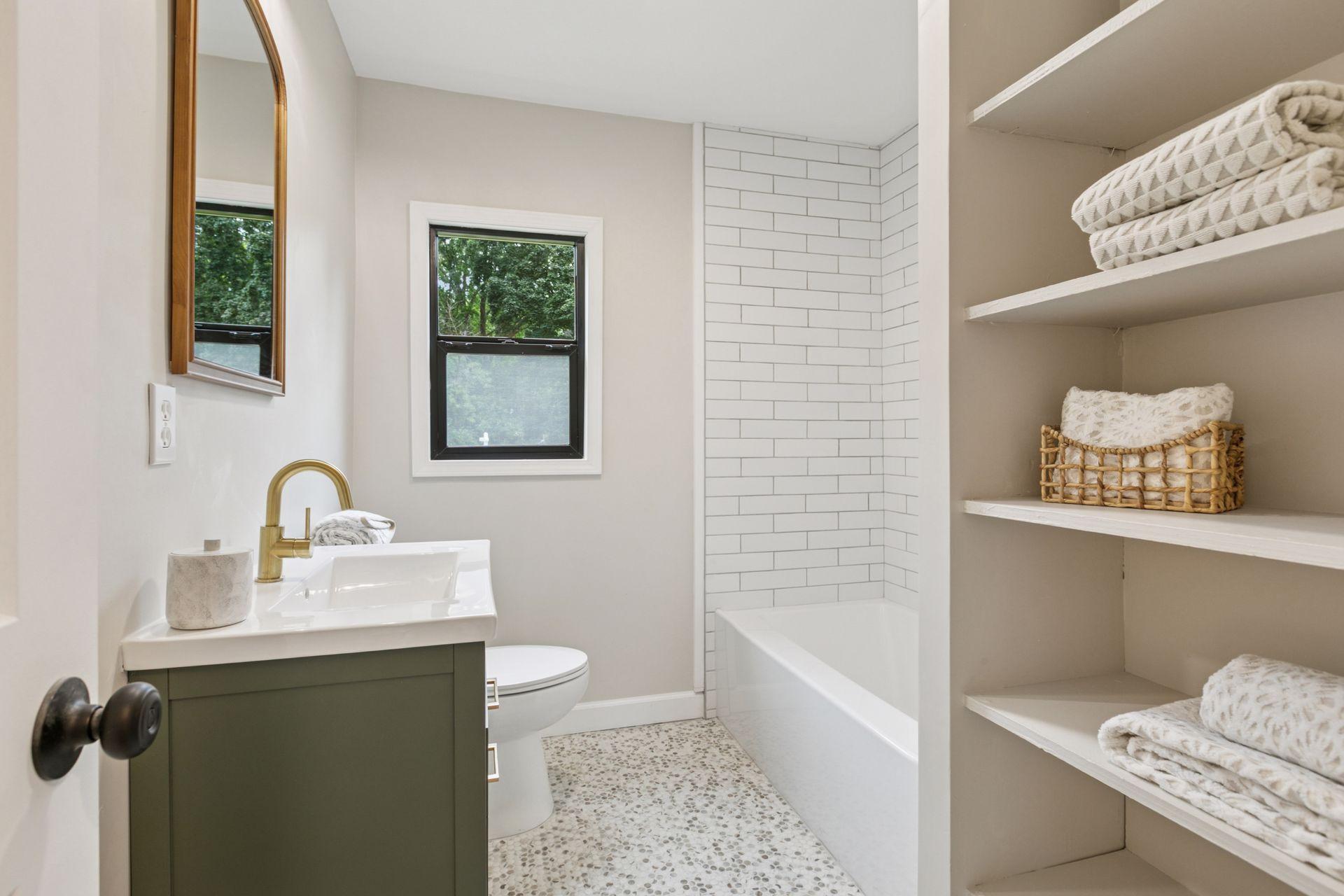 5848 Quebec Avenue N