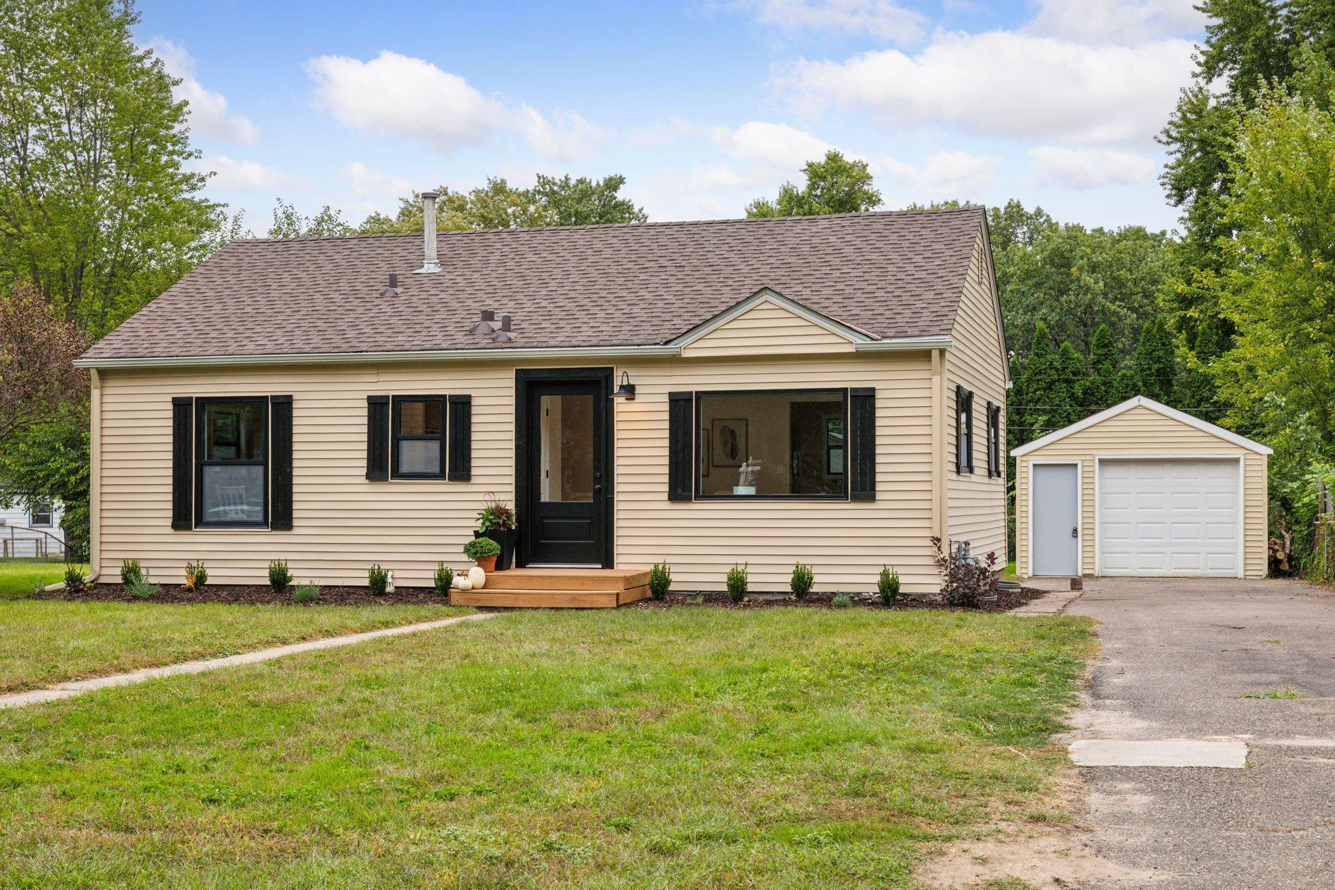 5848 Quebec Avenue N