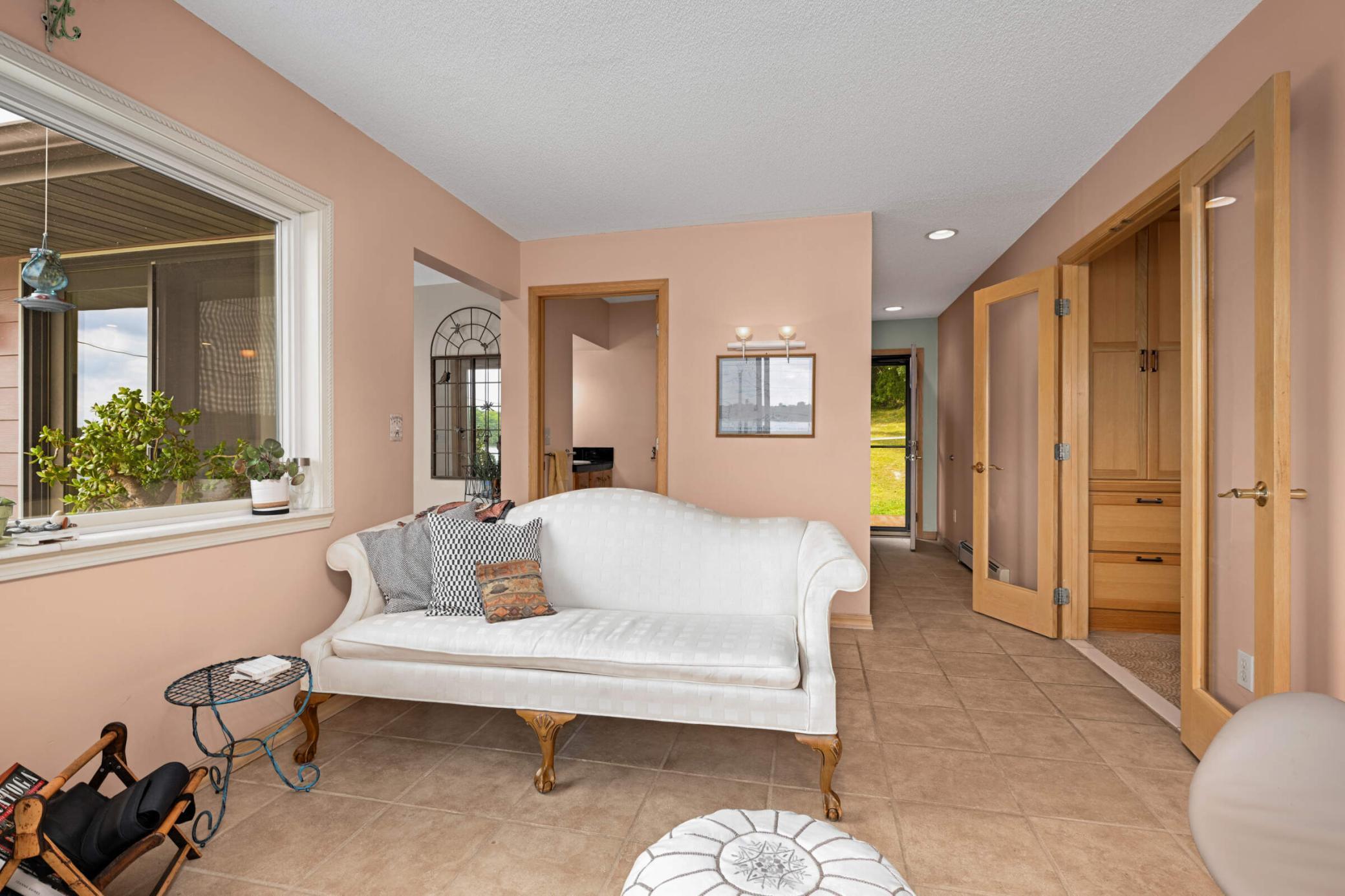 14020 Townline Avenue