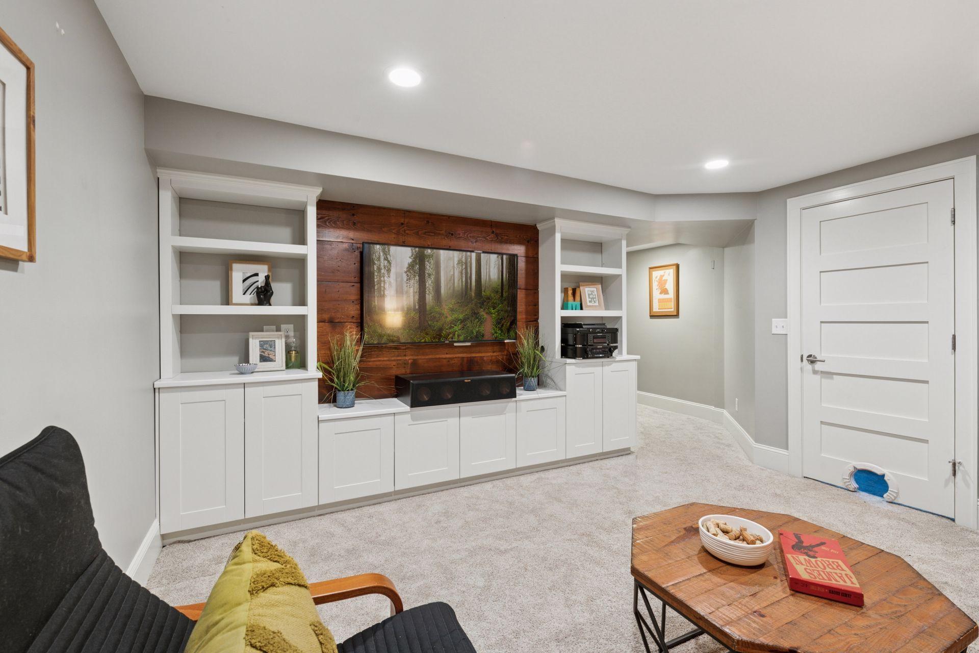 4832 Bloomington Avenue