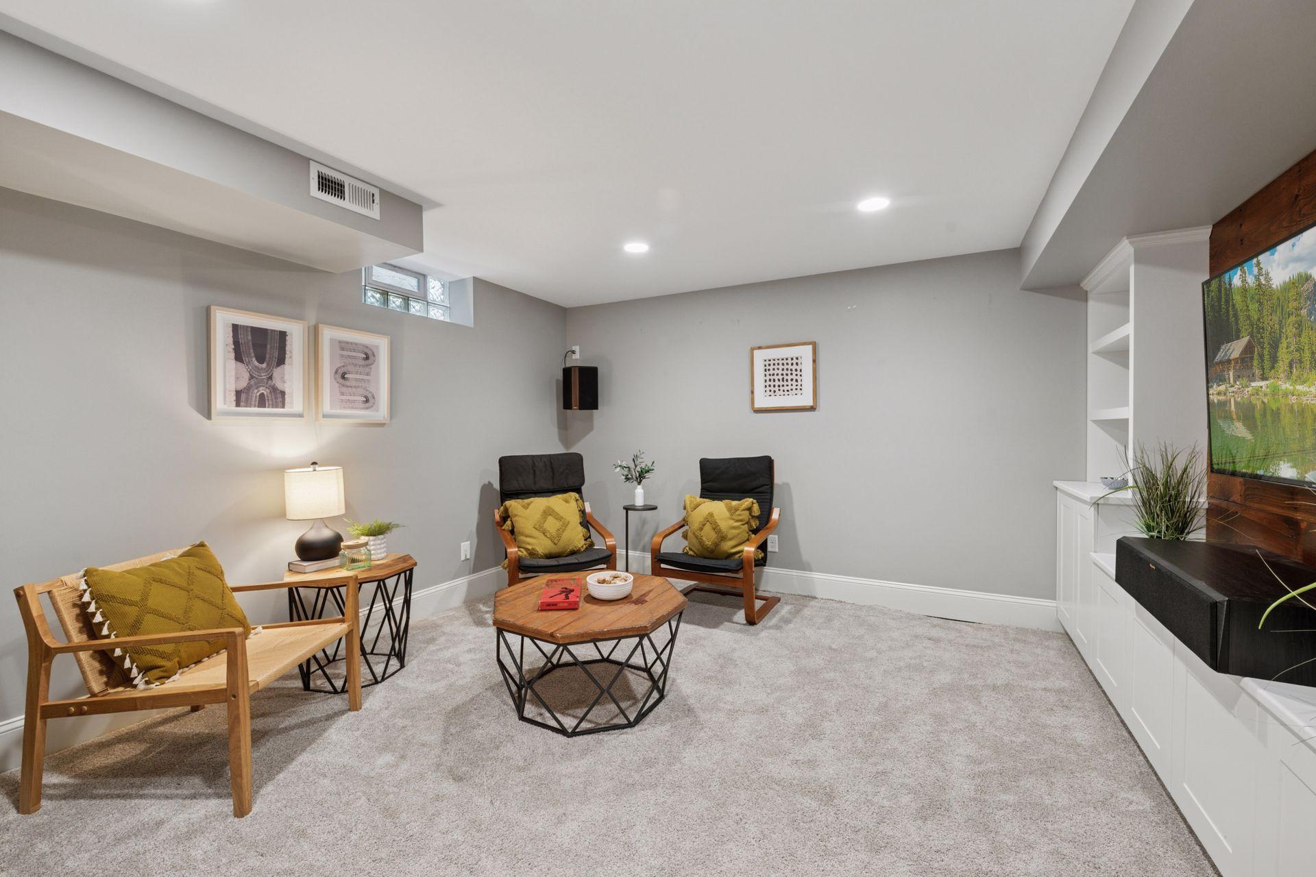 4832 Bloomington Avenue