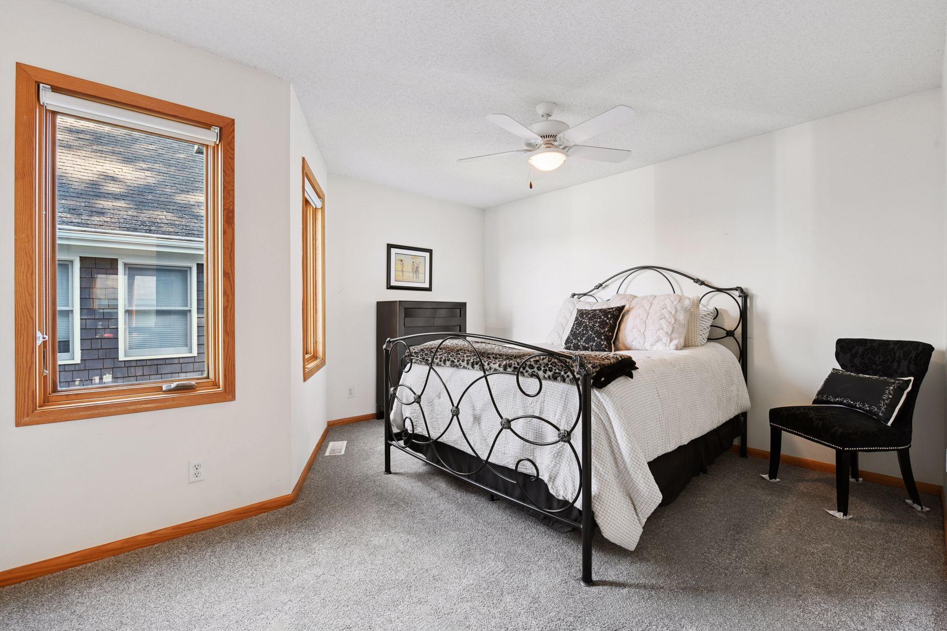 2819 Mckenzie Point Road