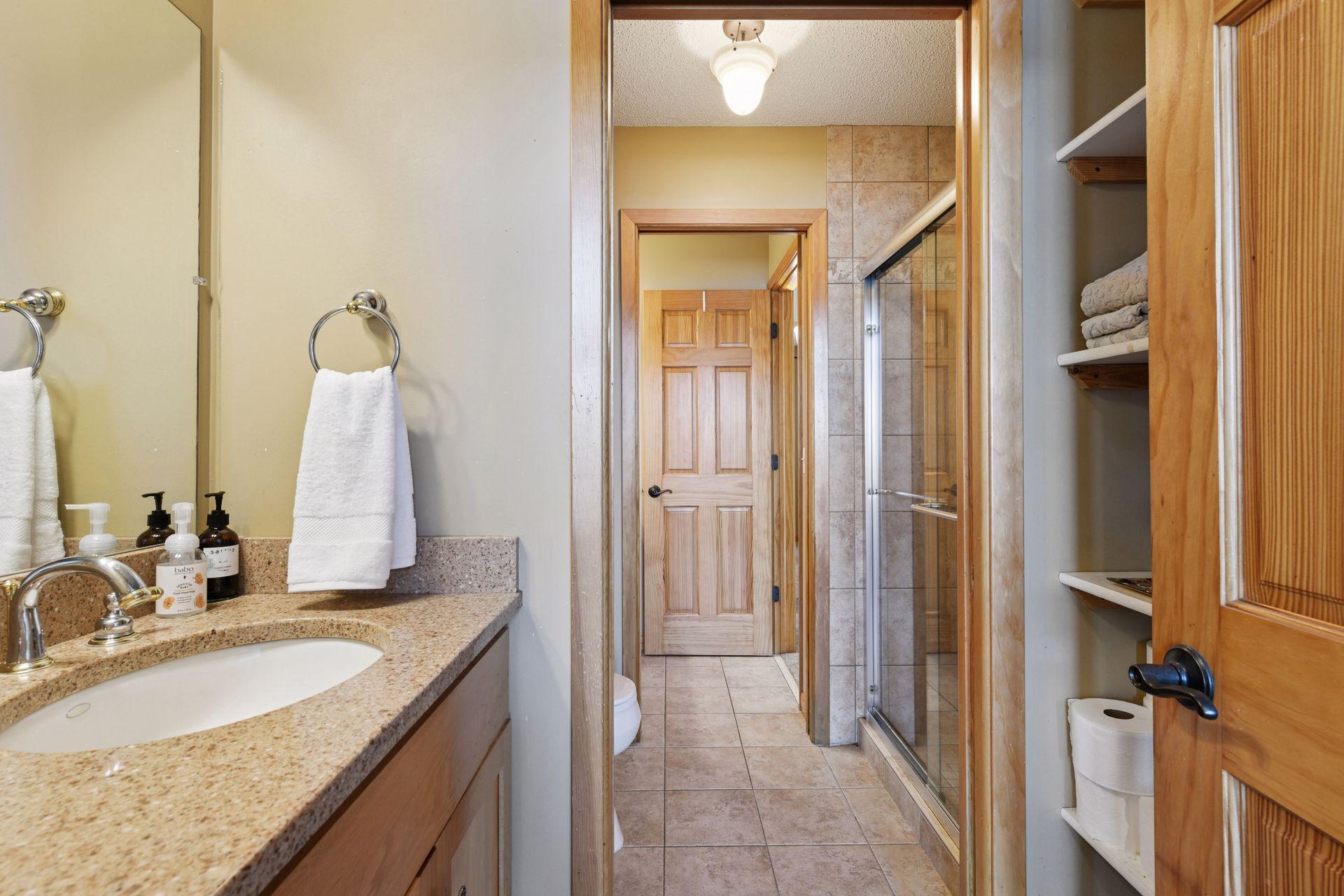 2819 Mckenzie Point Road