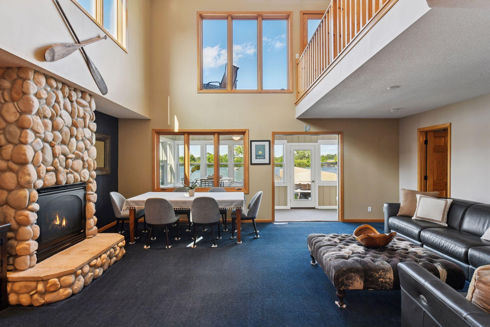 2819 Mckenzie Point Road