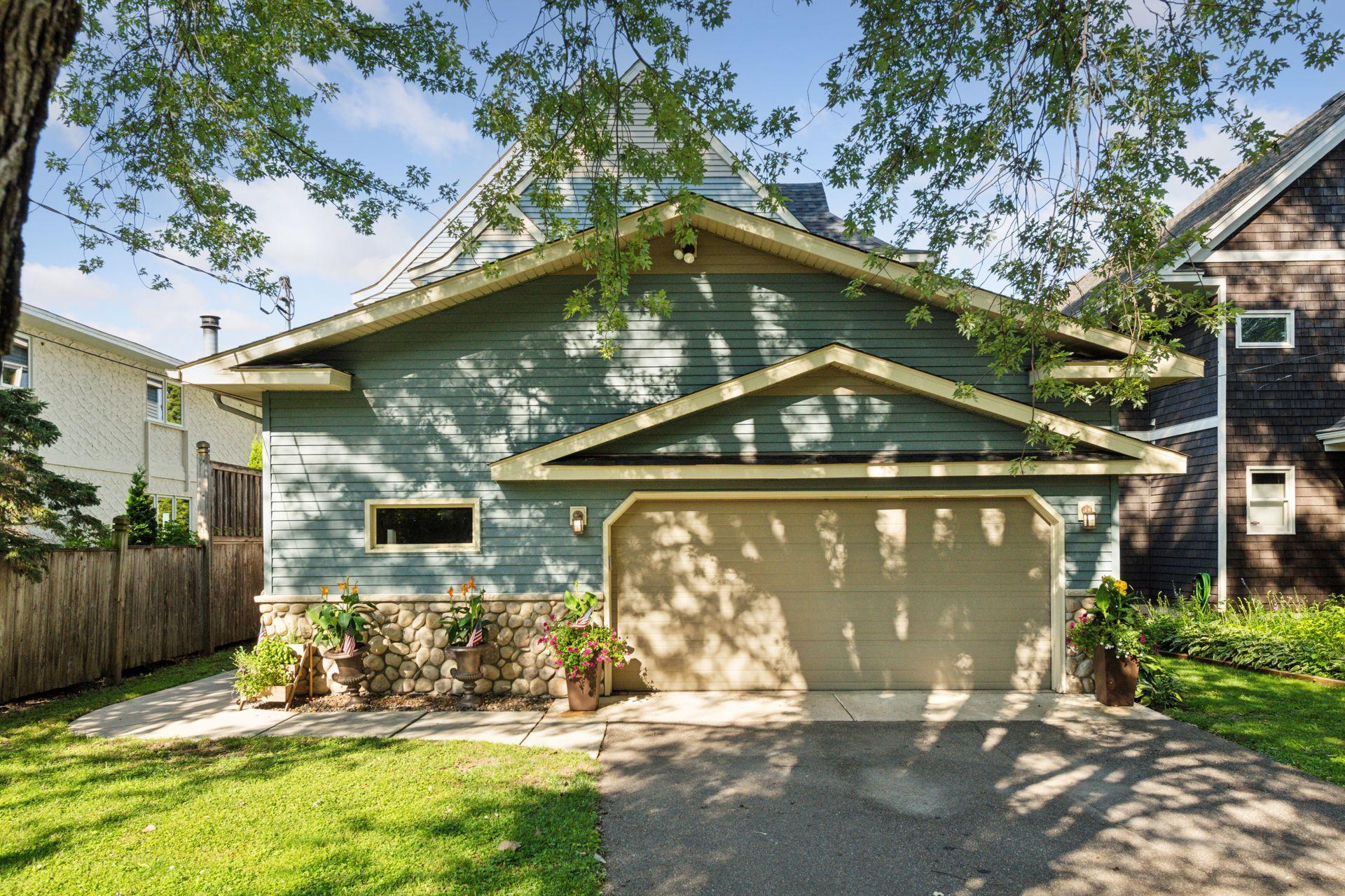 2819 Mckenzie Point Road