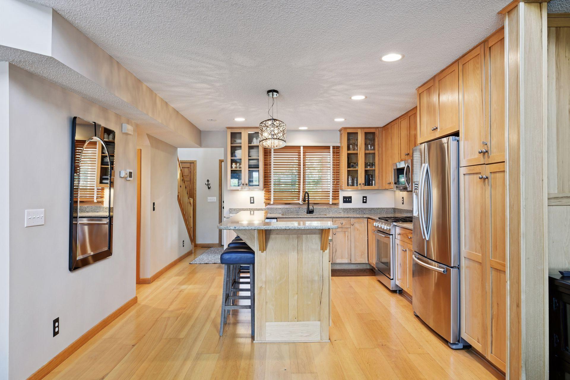 2819 Mckenzie Point Road