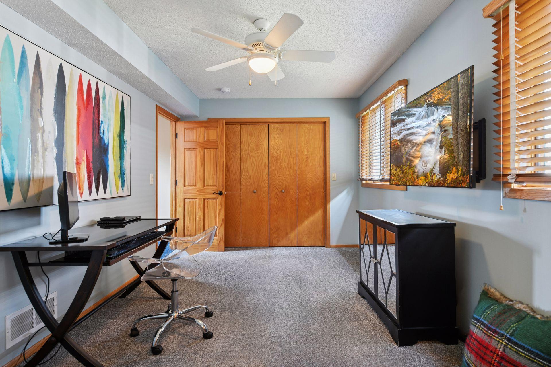 2819 Mckenzie Point Road