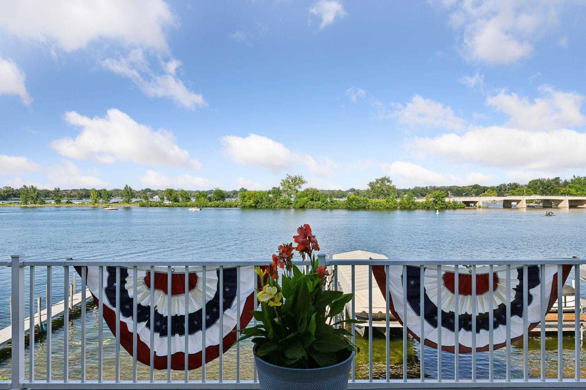 2819 Mckenzie Point Road