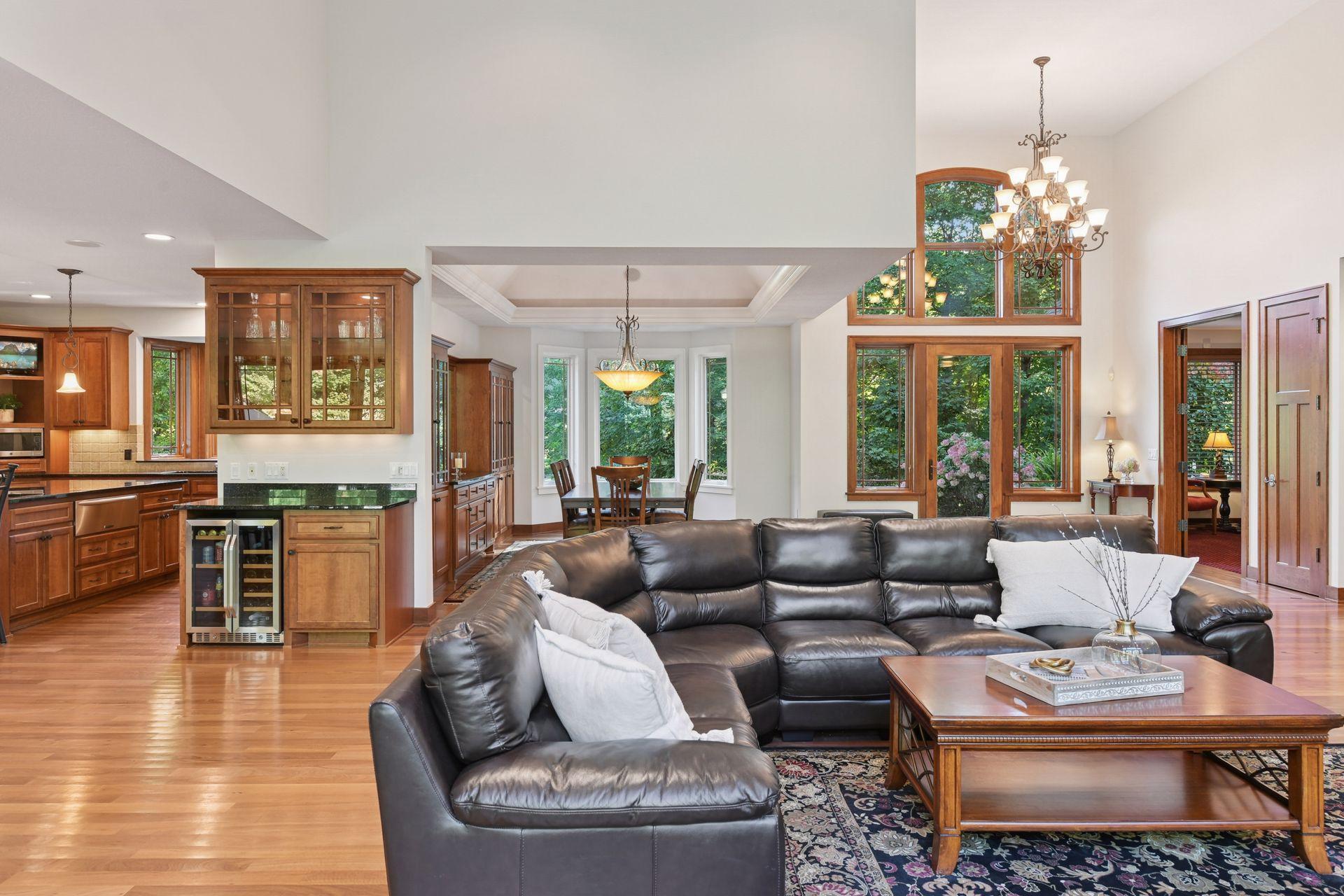 4694 Baycliffe Drive