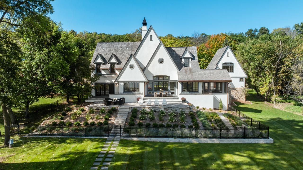 1074 Wildhurst Trail