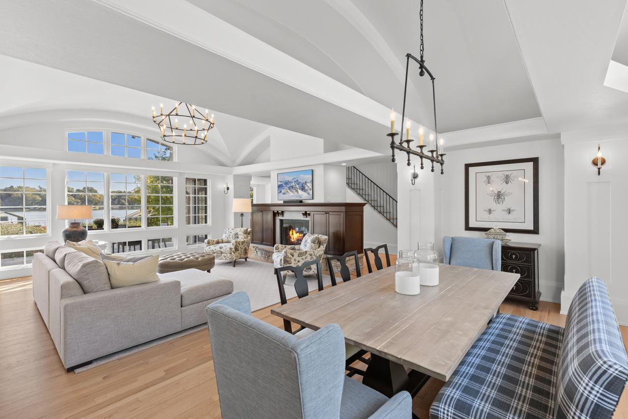 1074 Wildhurst Trail