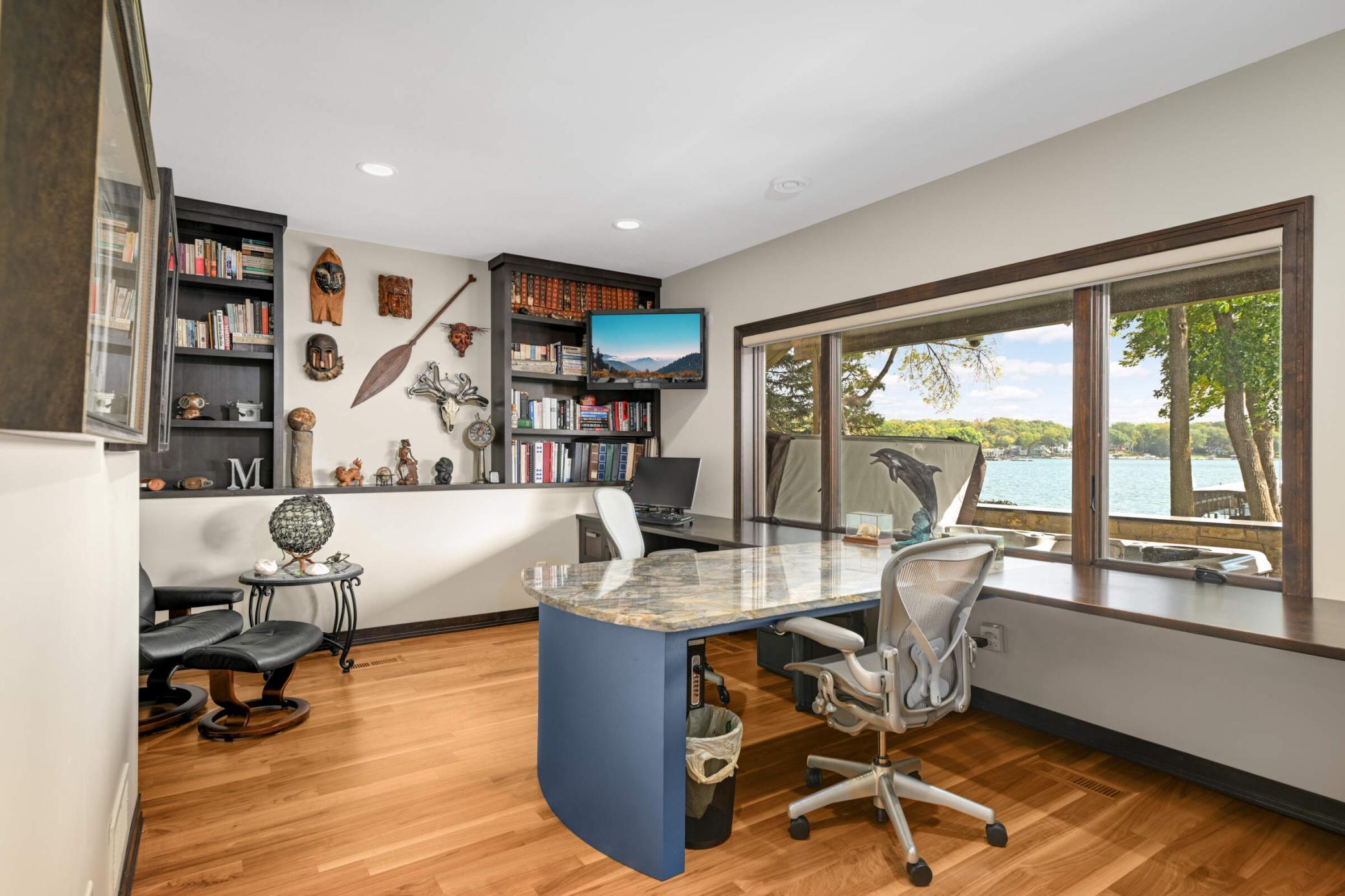 3857 Island View Circle NW