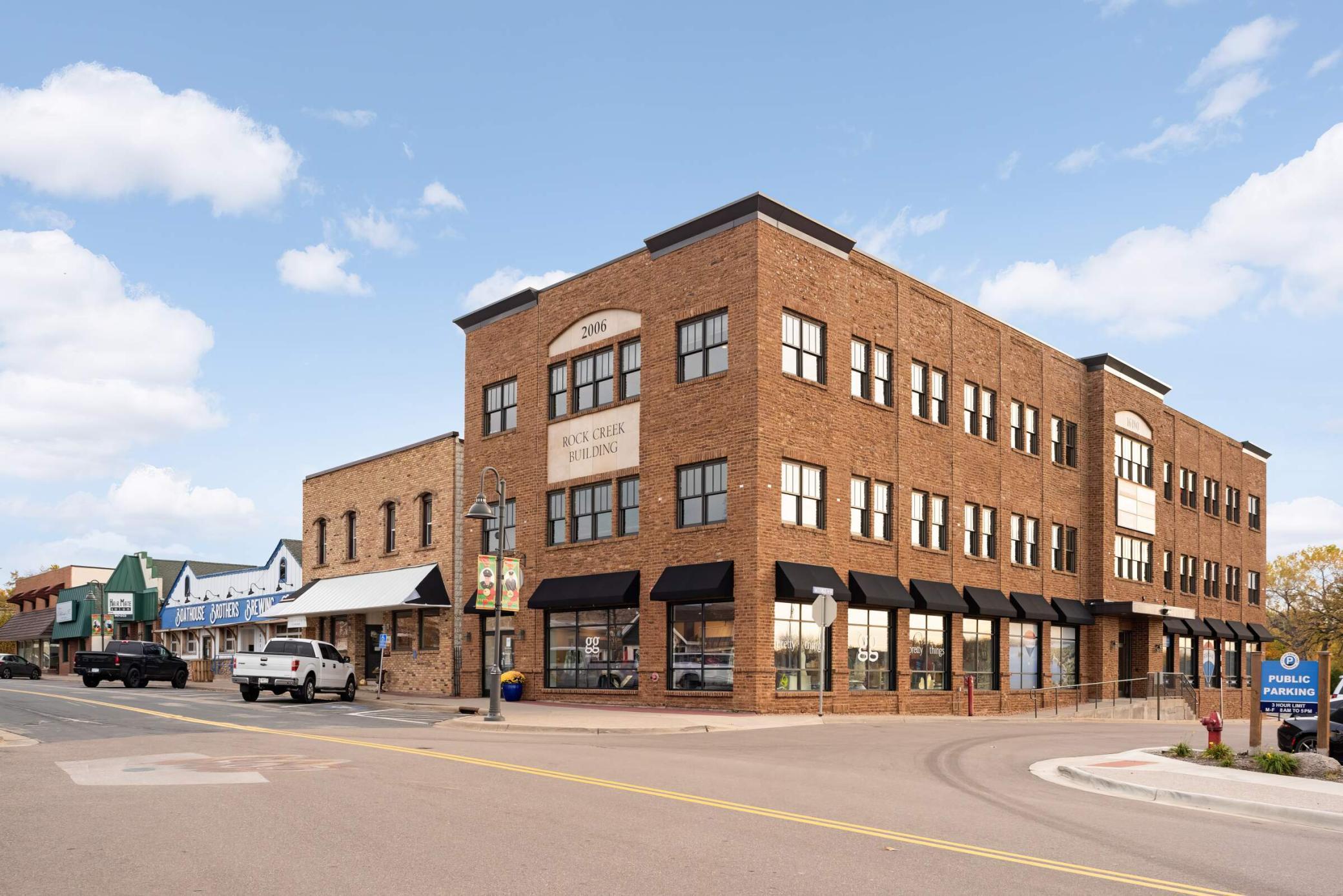 3857 Island View Circle NW