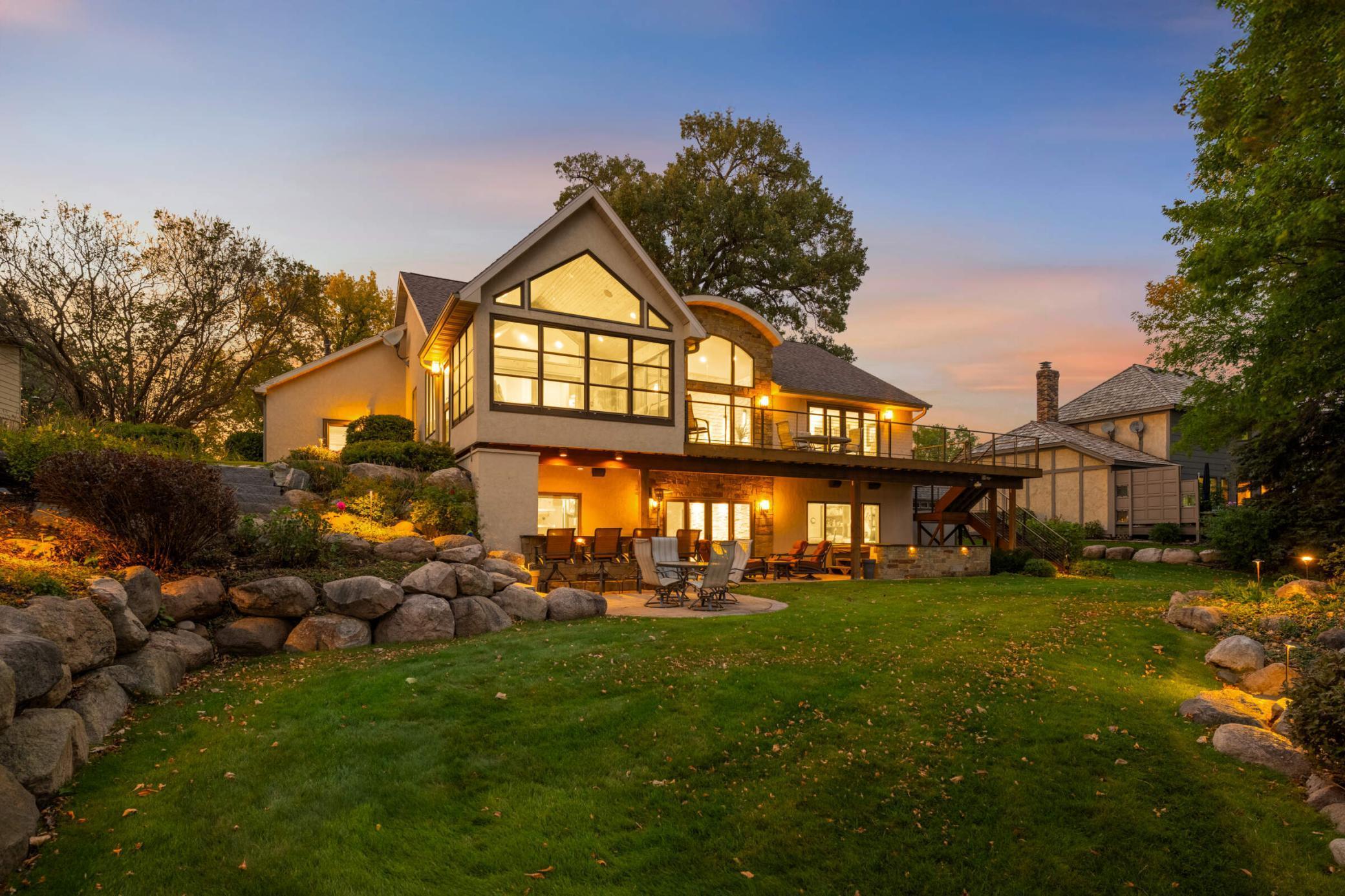 3857 Island View Circle NW