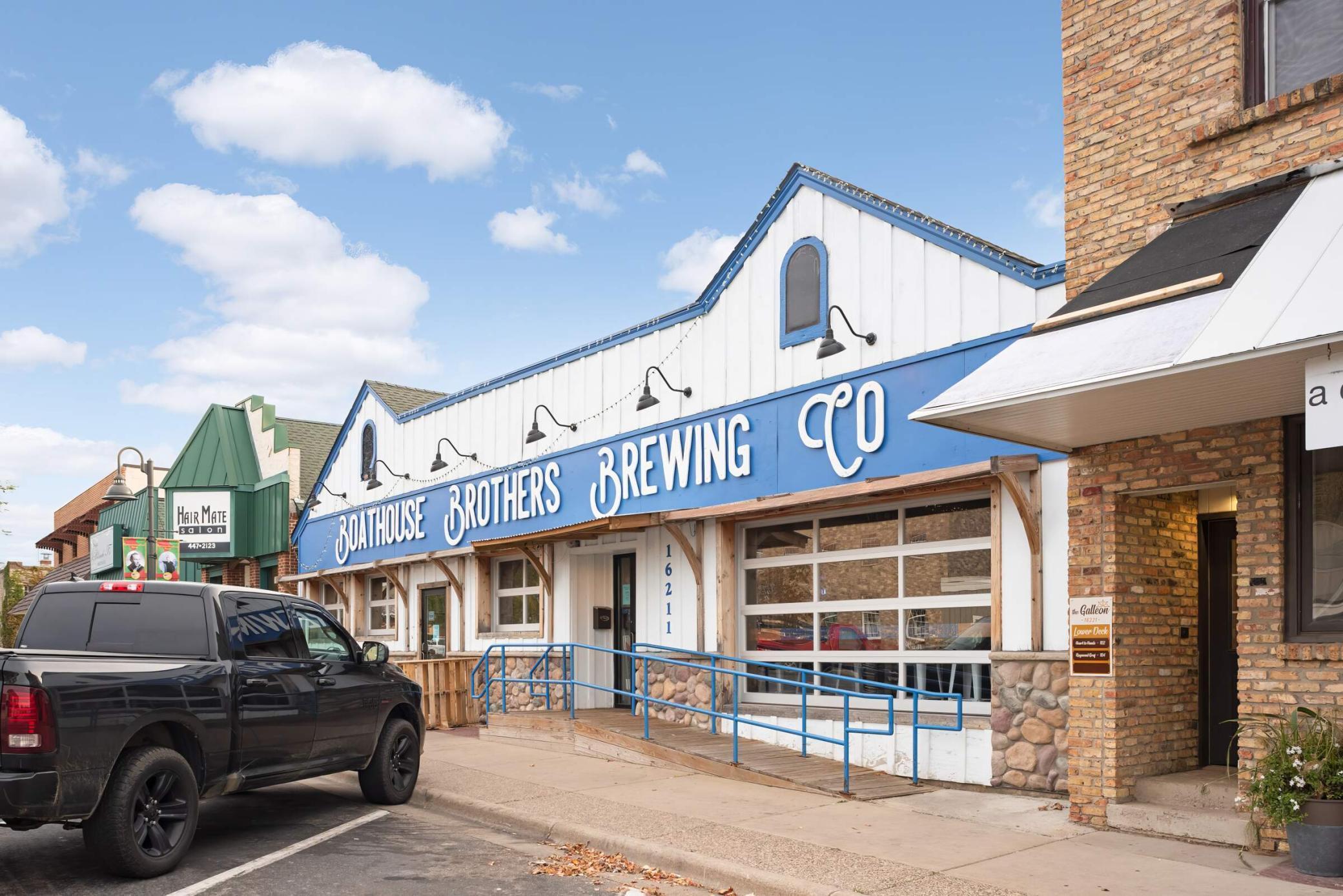 3857 Island View Circle NW