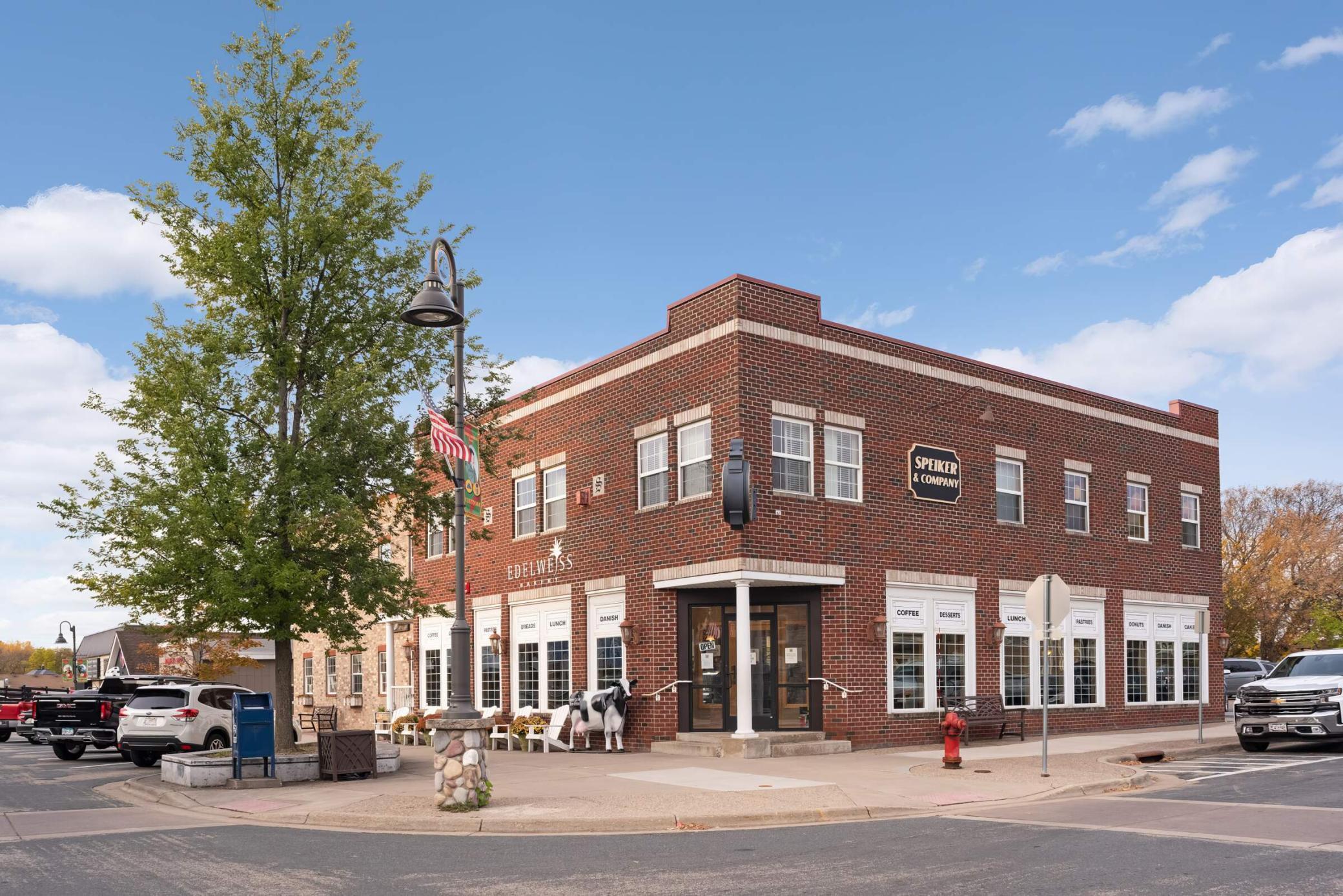 3857 Island View Circle NW