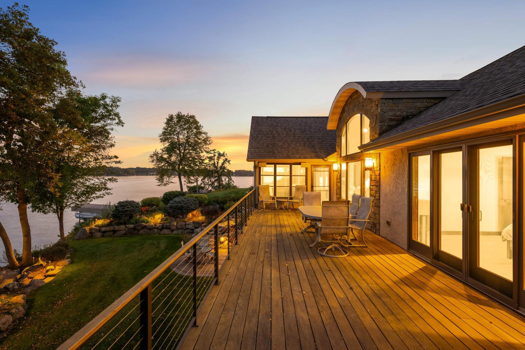 3857 Island View Circle NW