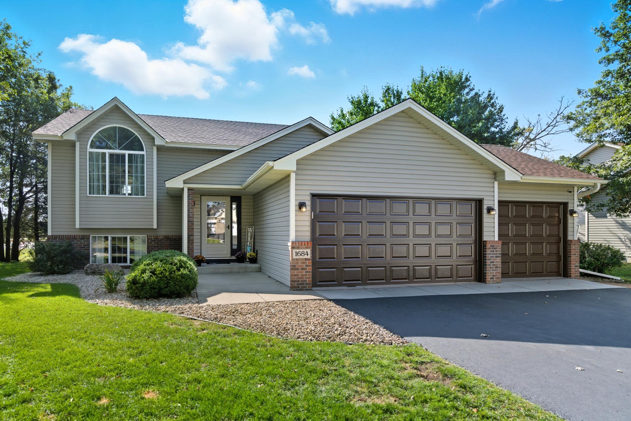 1684 155th Avenue NW