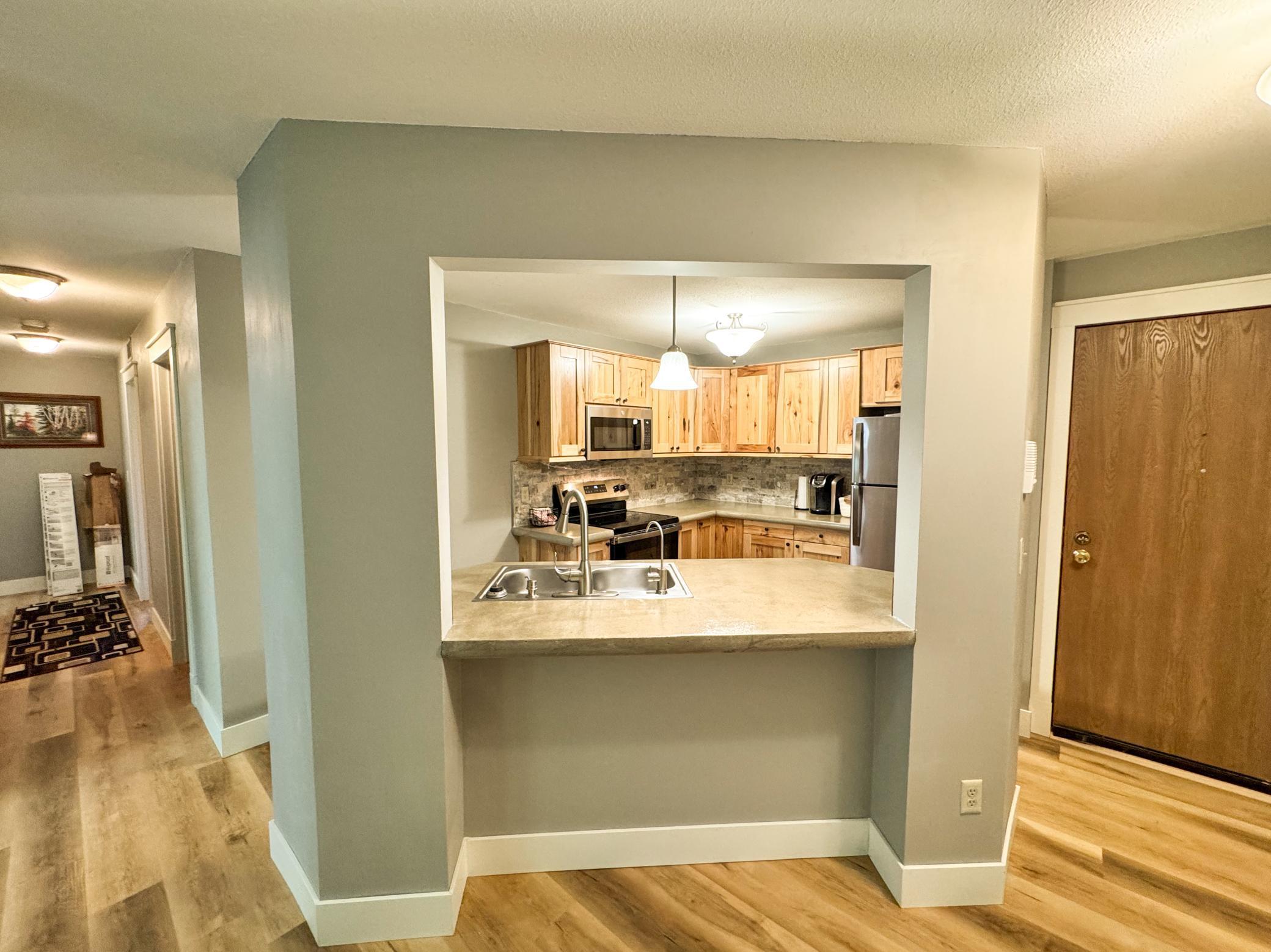 15565 26th Avenue N Unit: B