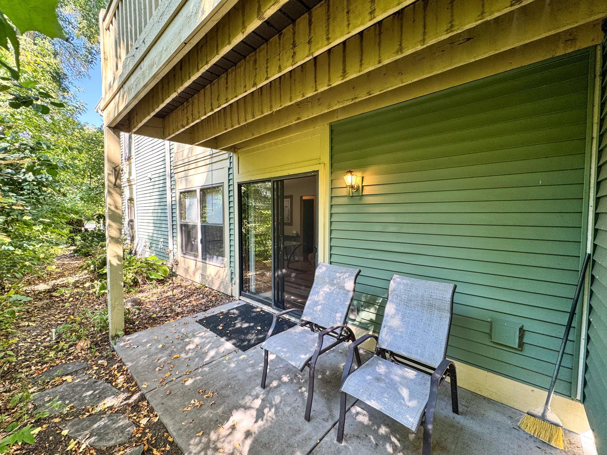 15565 26th Avenue N Unit: B