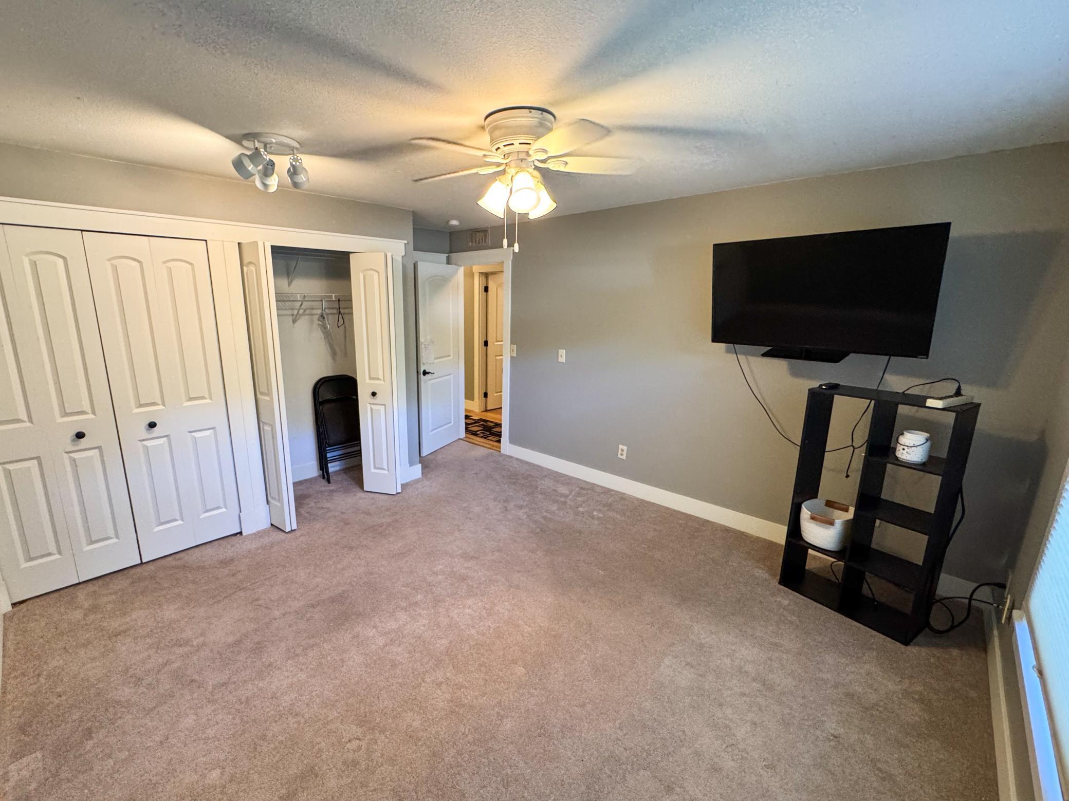 15565 26th Avenue N Unit: B