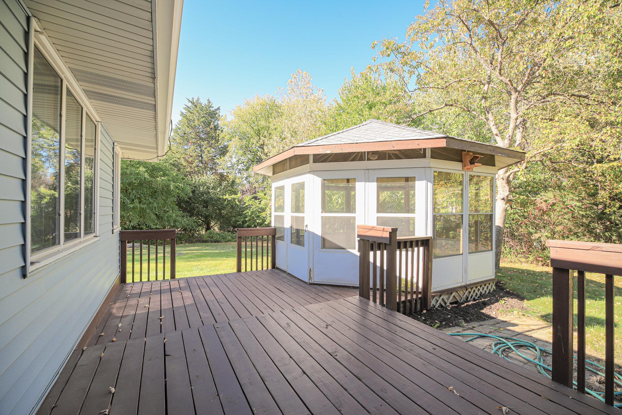 9824 Fremont Avenue S