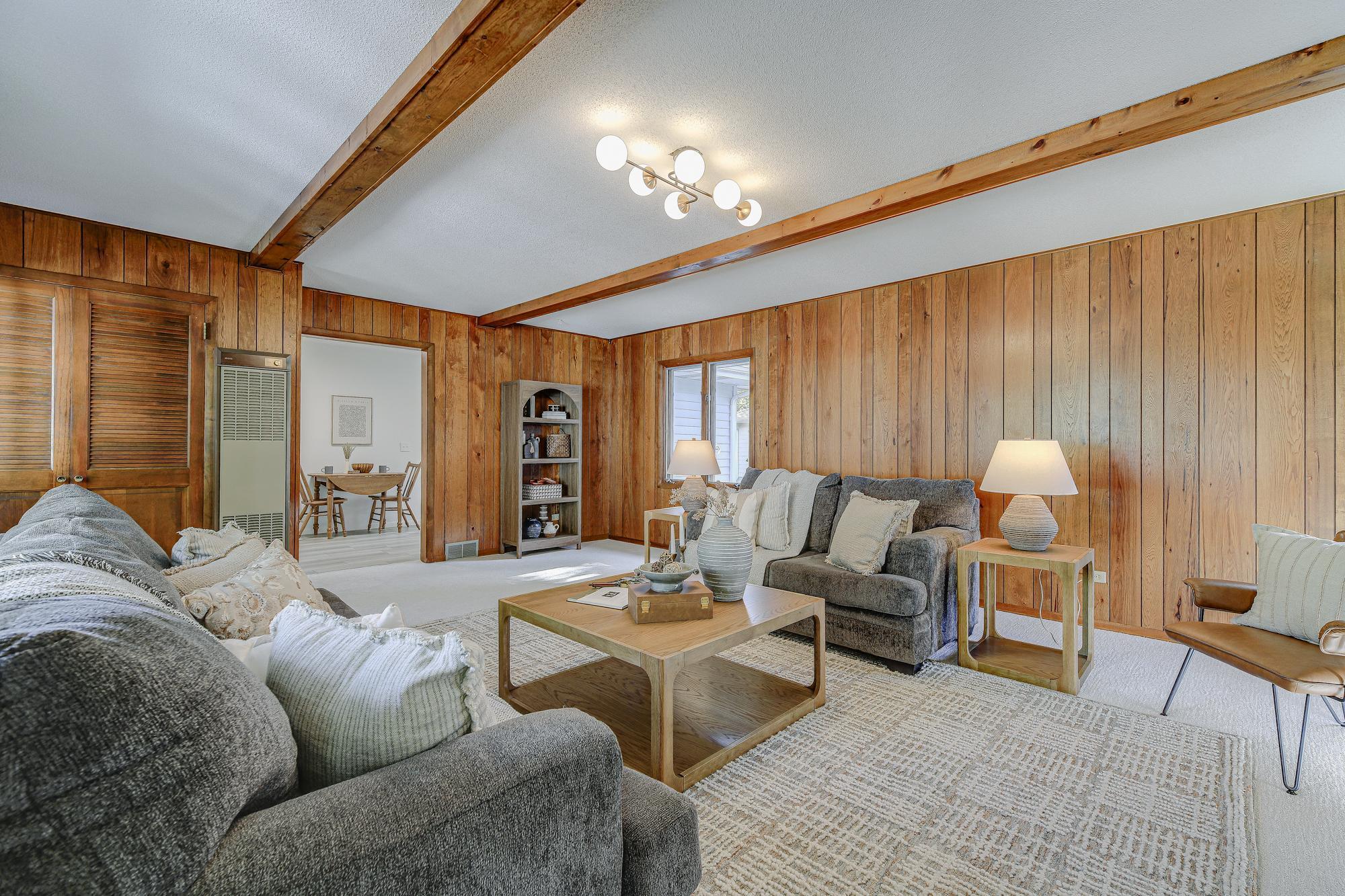 9824 Fremont Avenue S