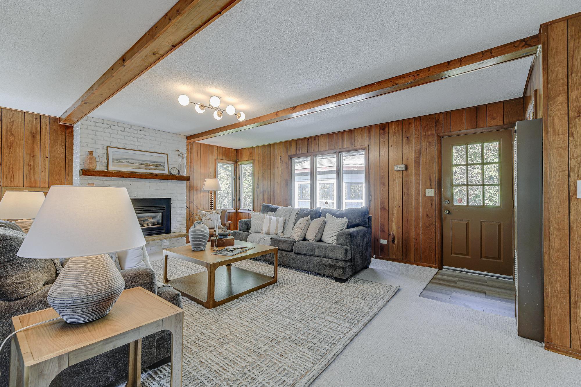 9824 Fremont Avenue S