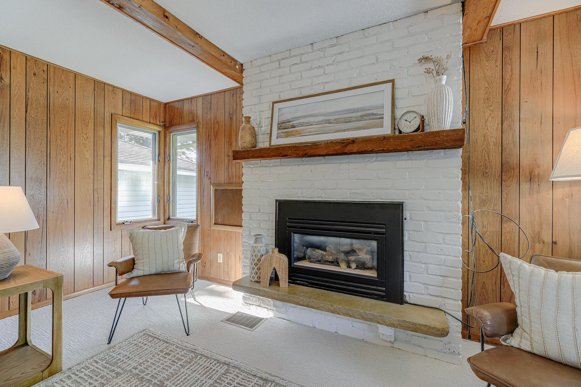 9824 Fremont Avenue S