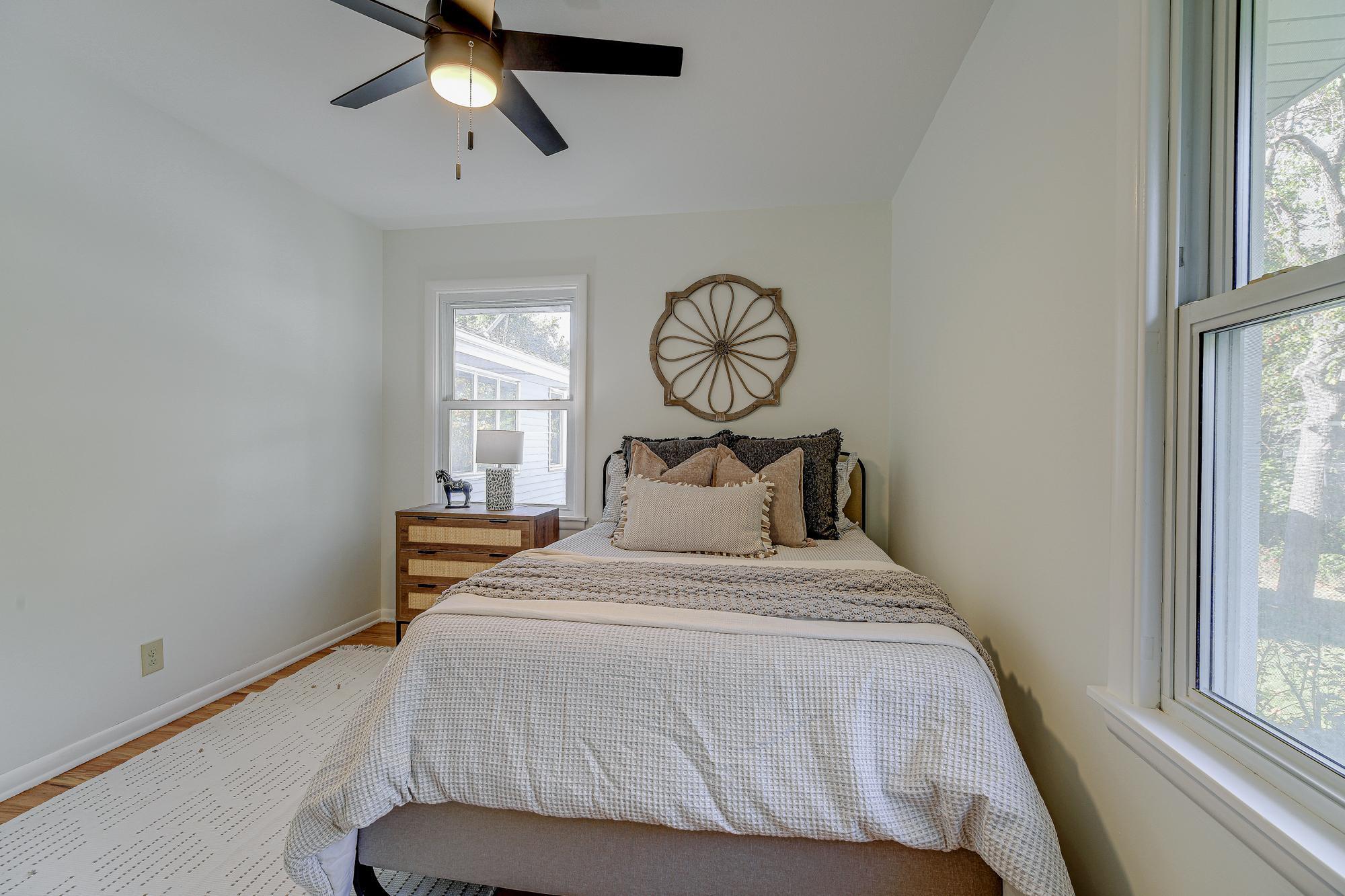 9824 Fremont Avenue S