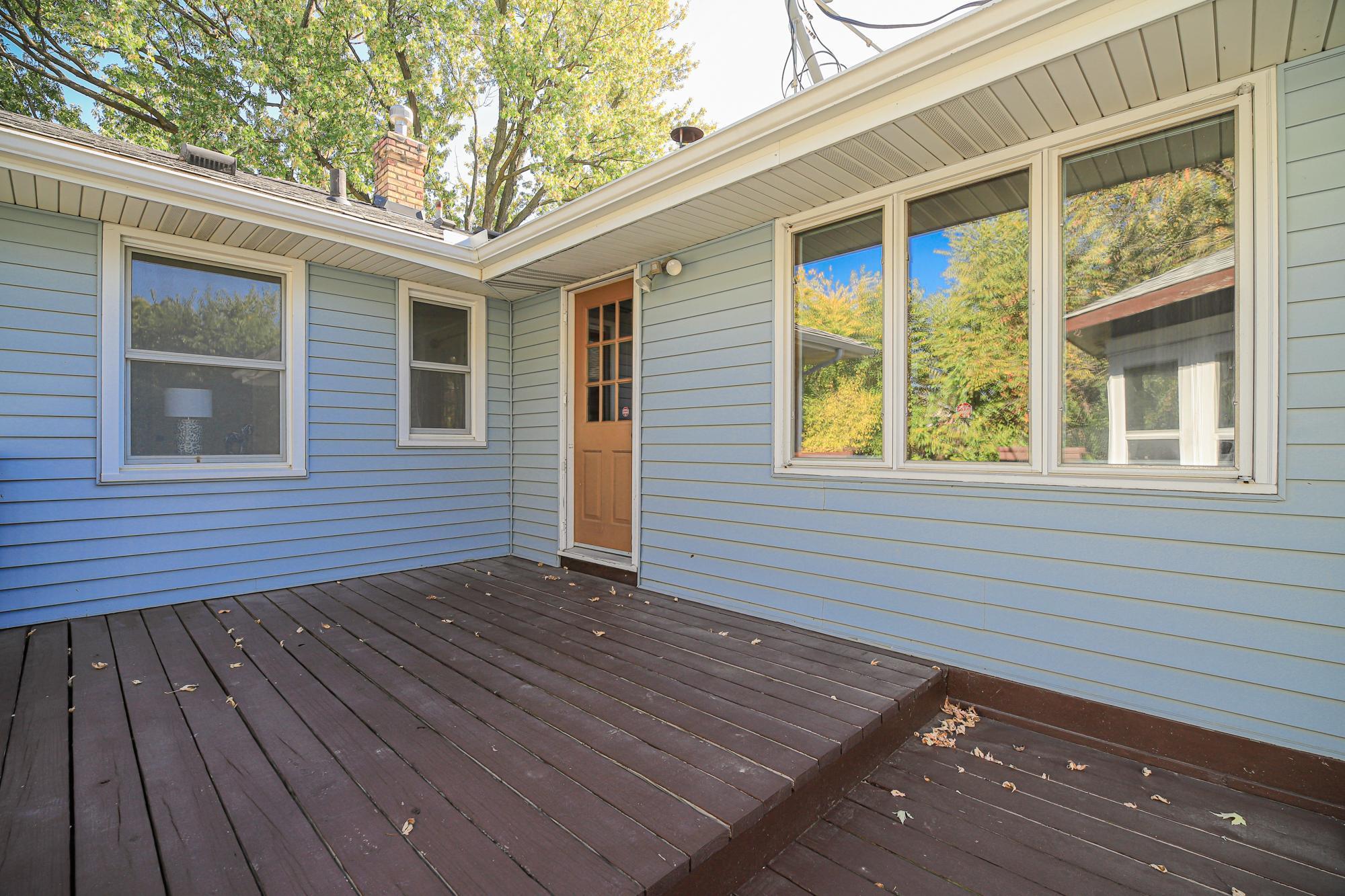 9824 Fremont Avenue S