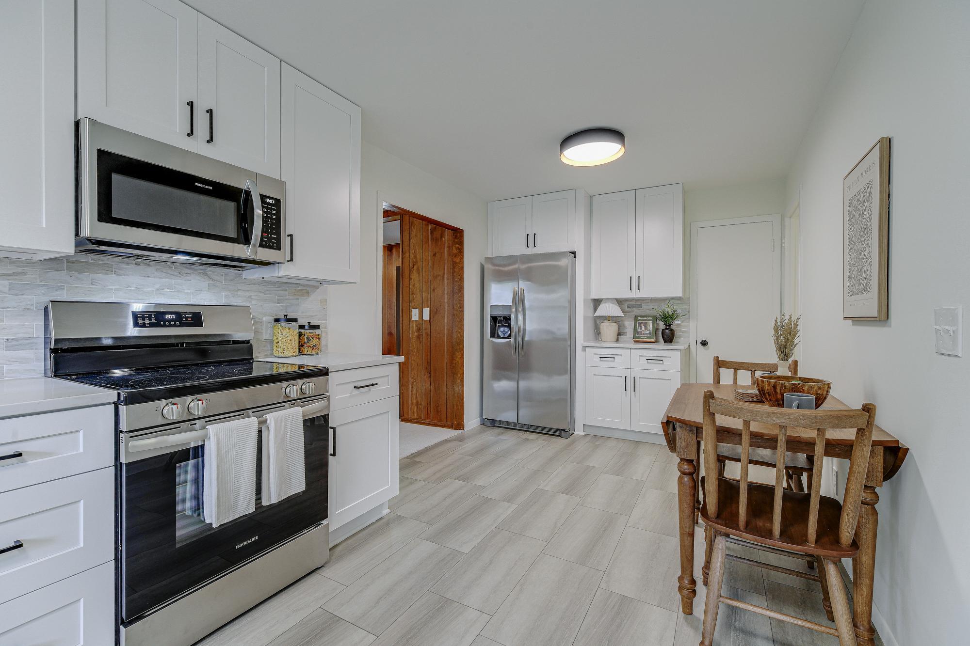 9824 Fremont Avenue S