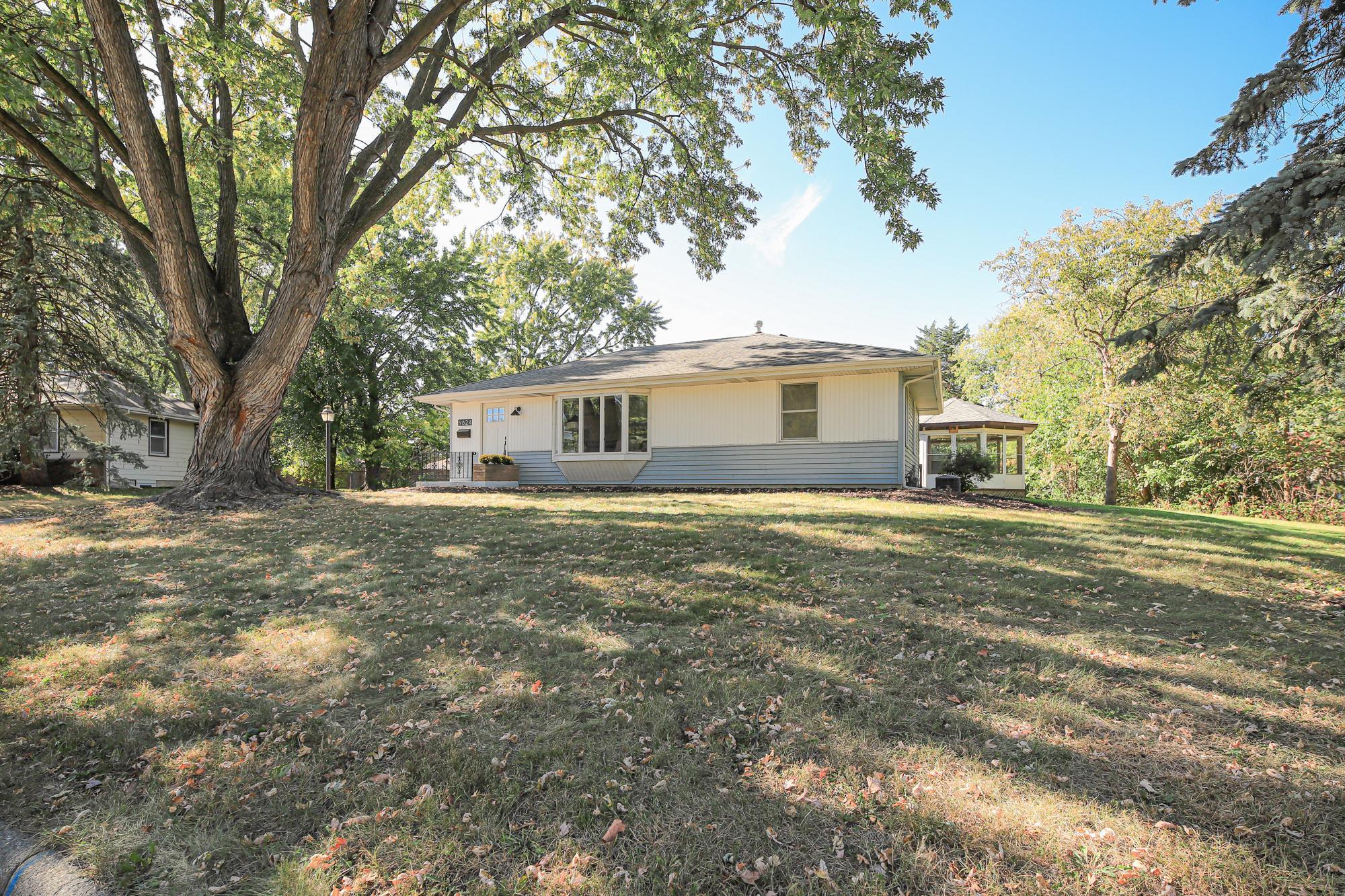 9824 Fremont Avenue S