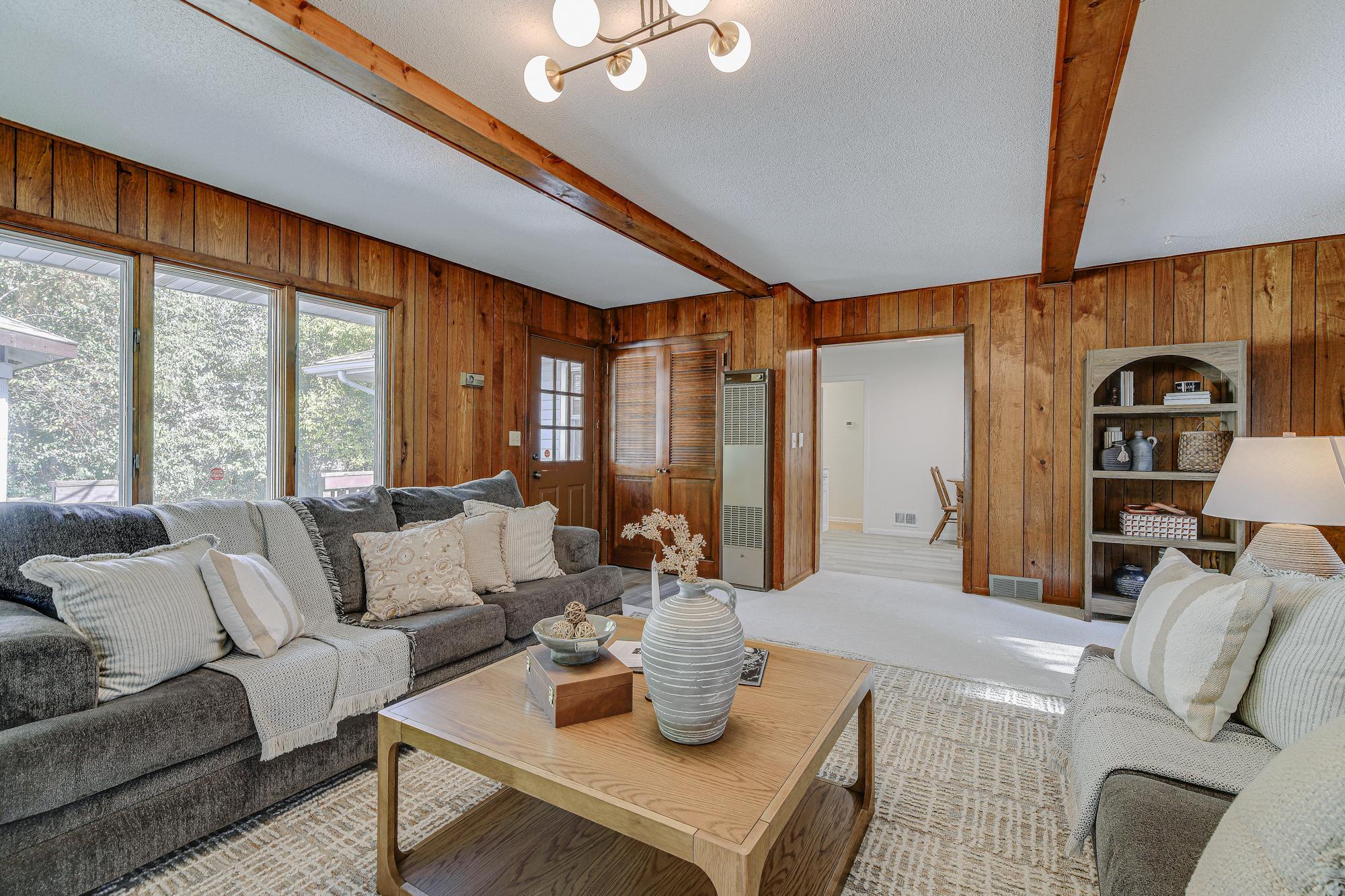 9824 Fremont Avenue S