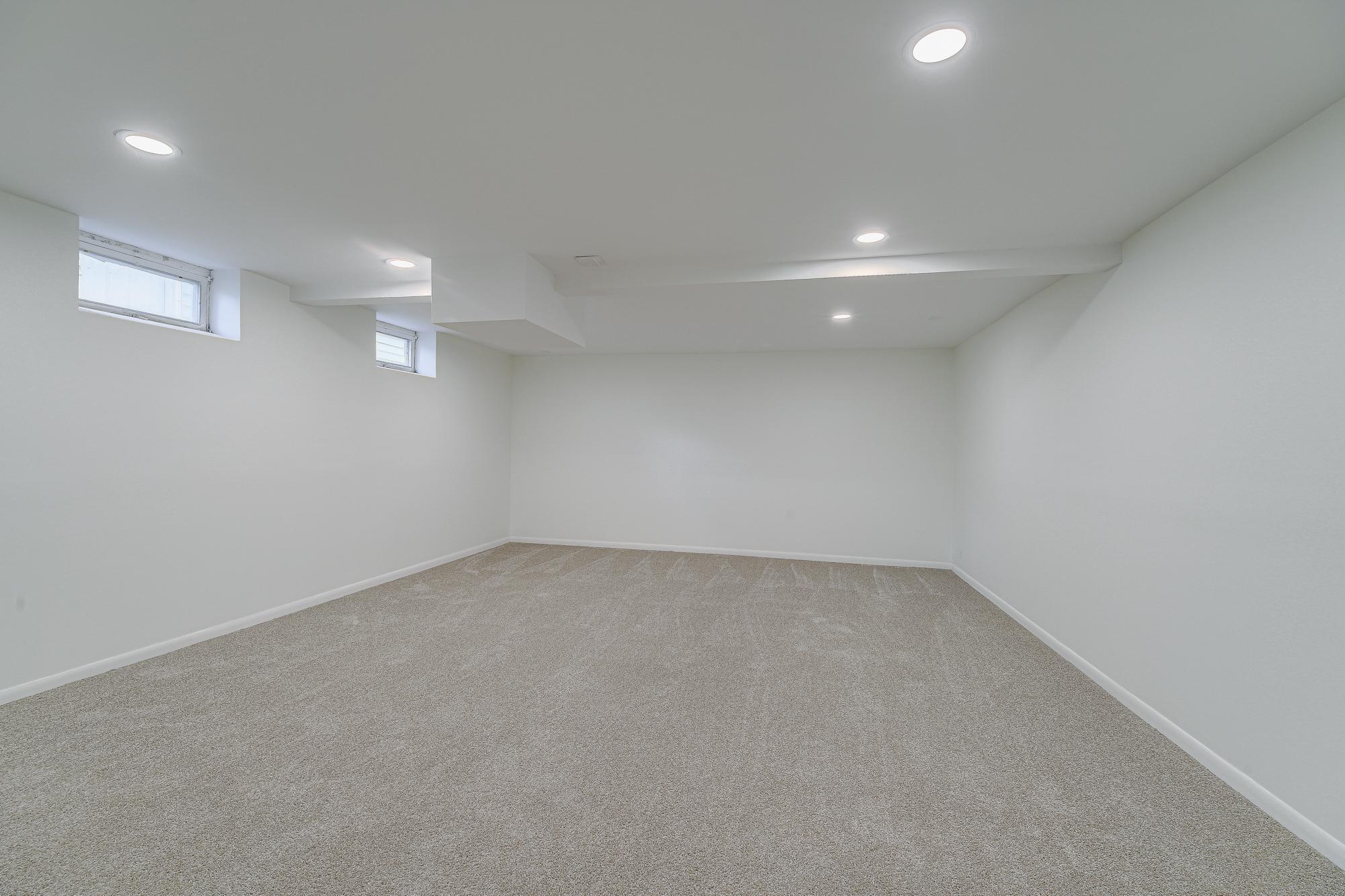 9824 Fremont Avenue S