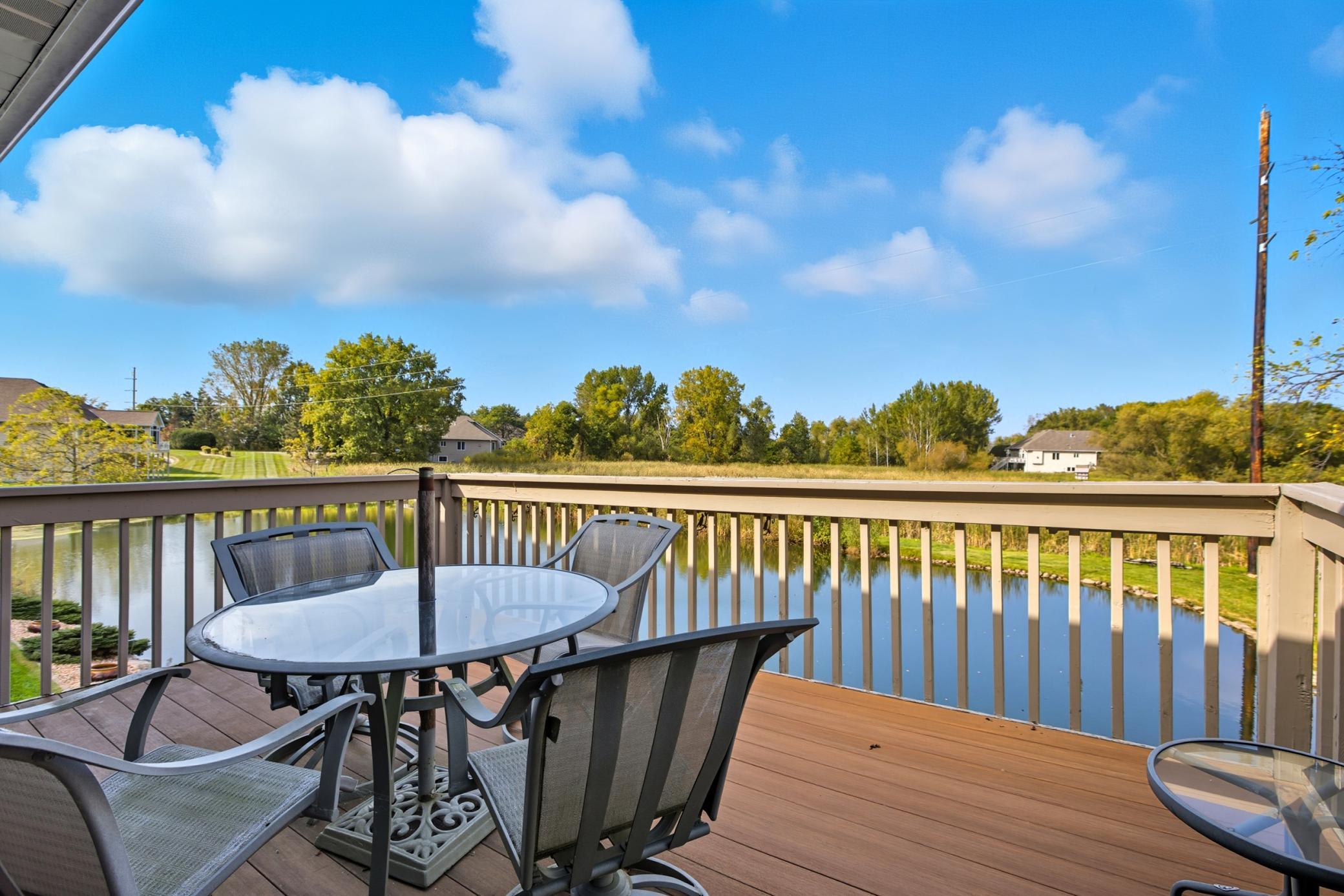 18160 39th Avenue N Unit: 7