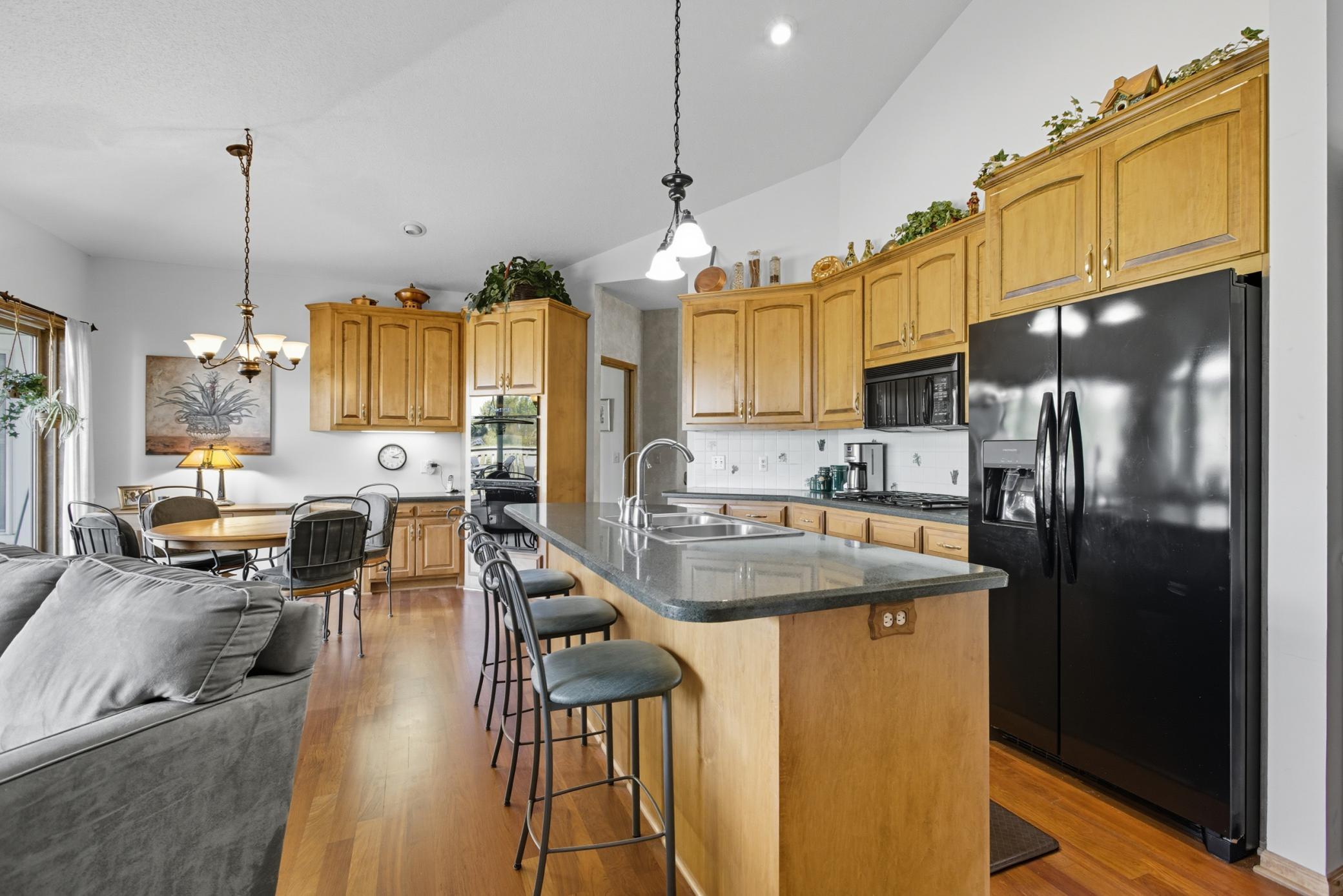 18160 39th Avenue N Unit: 7