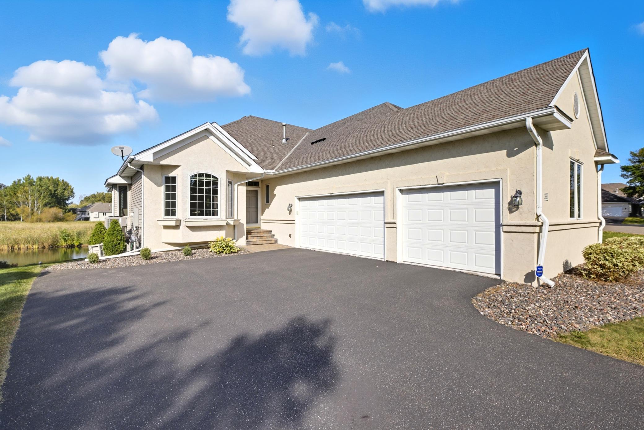 18160 39th Avenue N Unit: 7