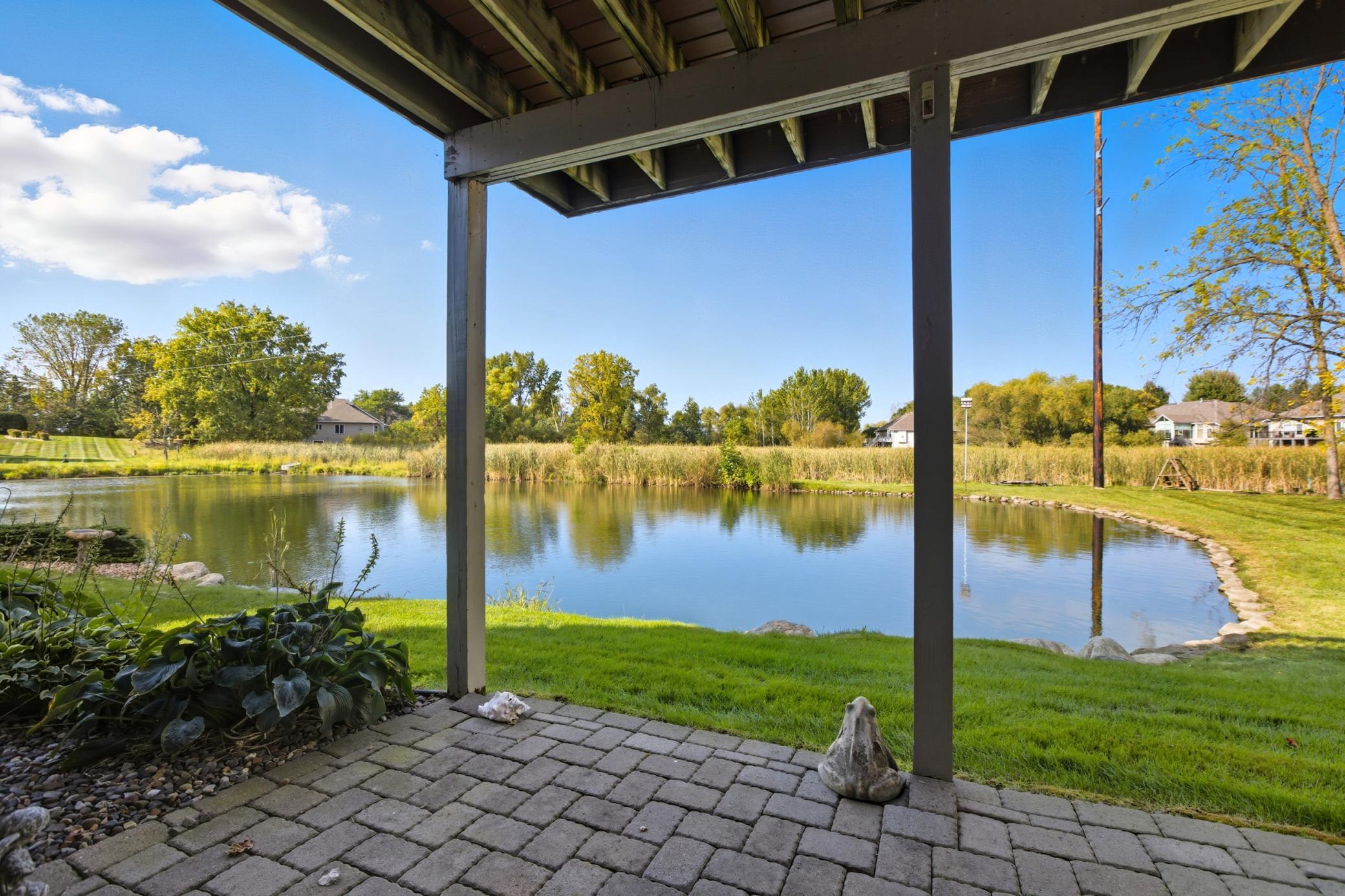 18160 39th Avenue N Unit: 7