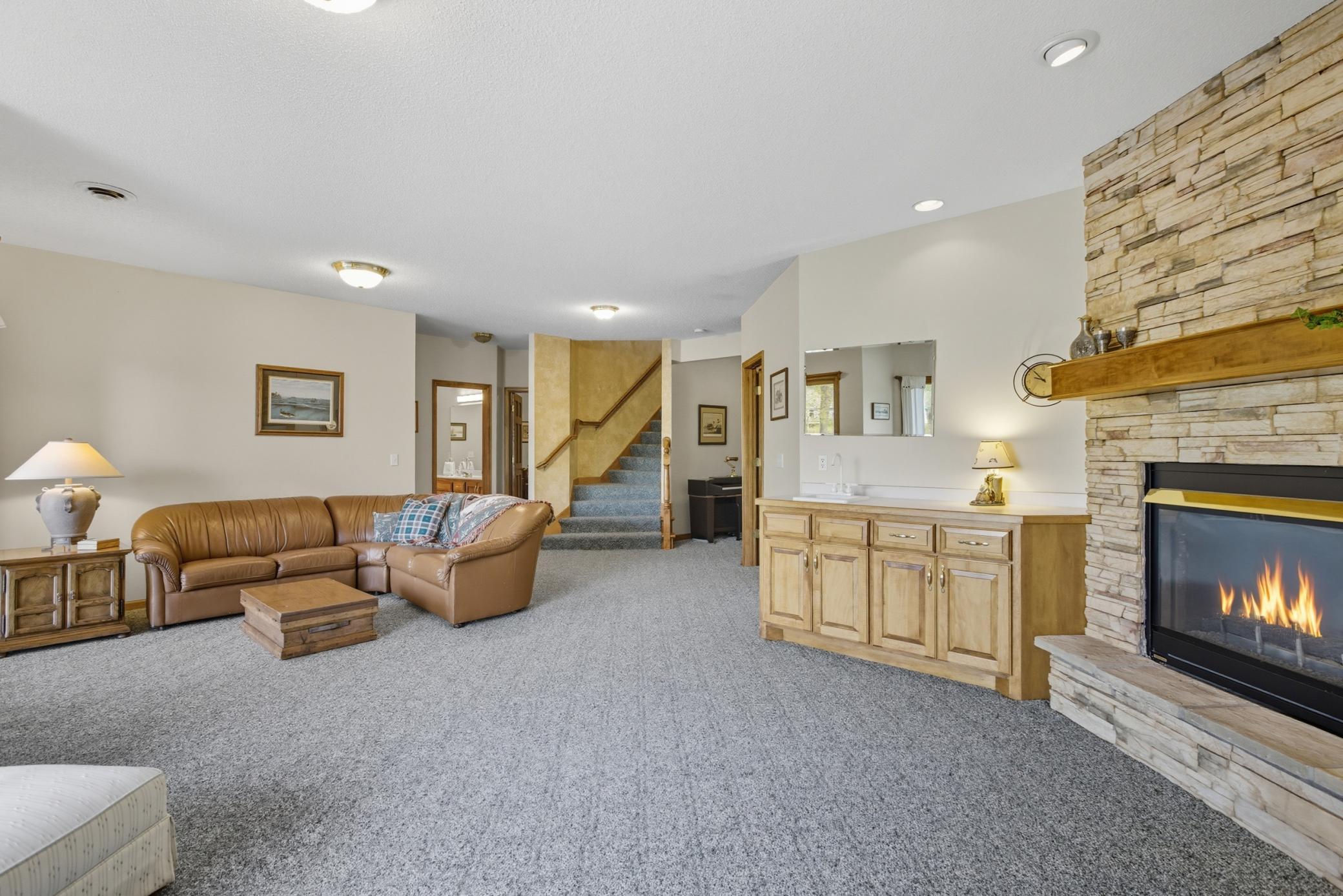 18160 39th Avenue N Unit: 7