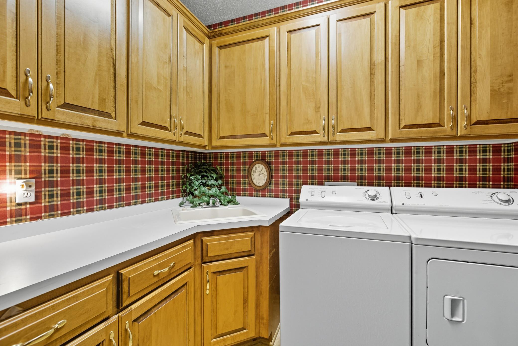 18160 39th Avenue N Unit: 7