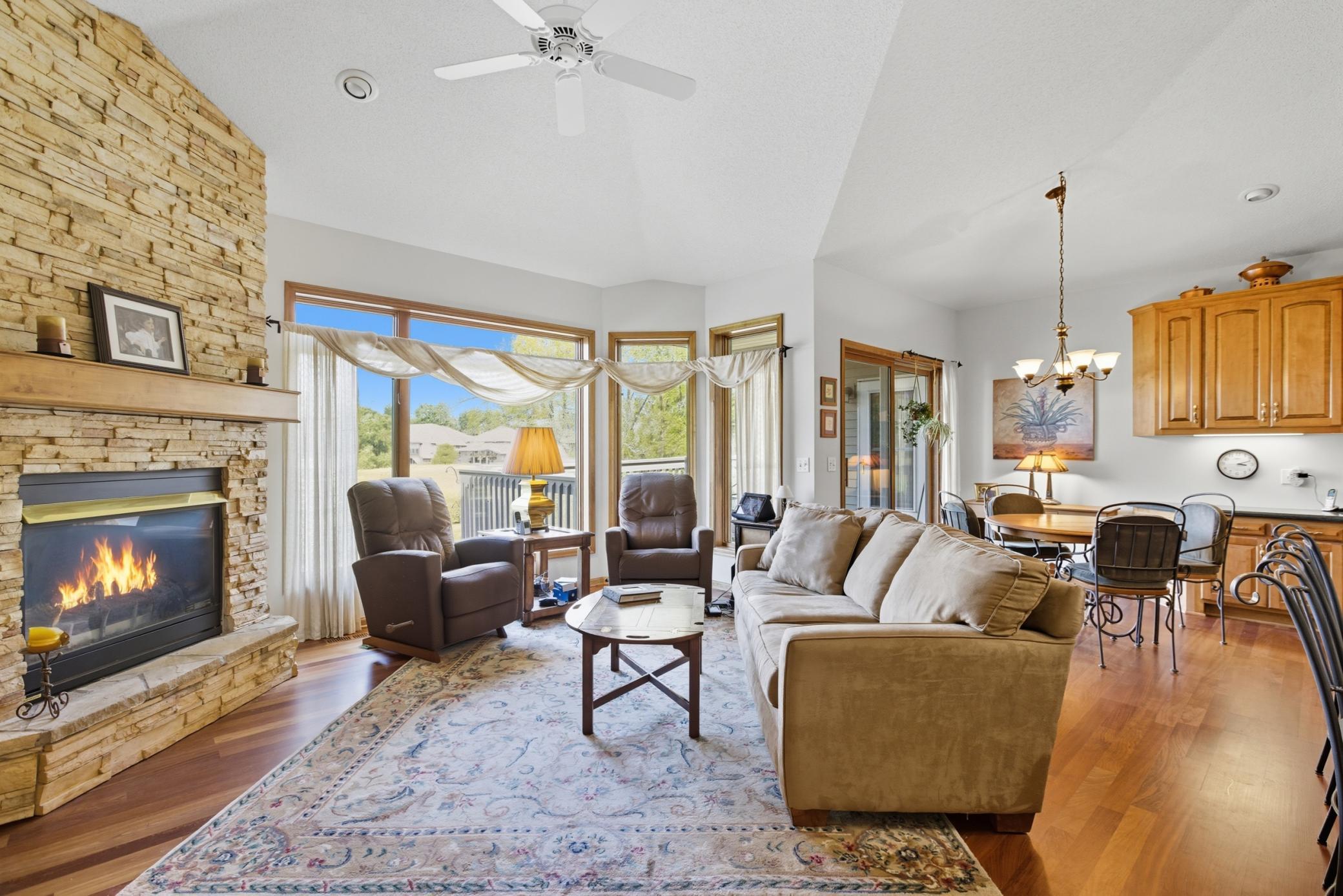 18160 39th Avenue N Unit: 7