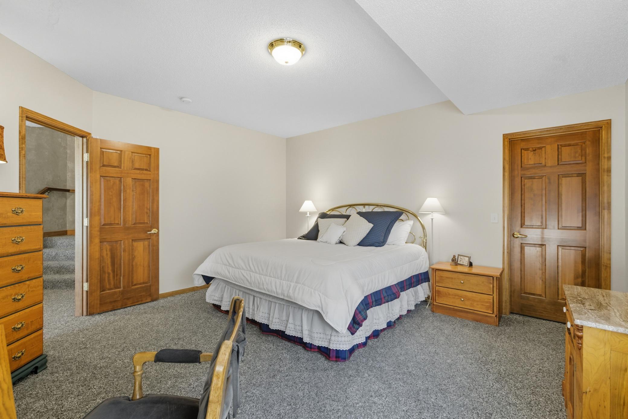 18160 39th Avenue N Unit: 7