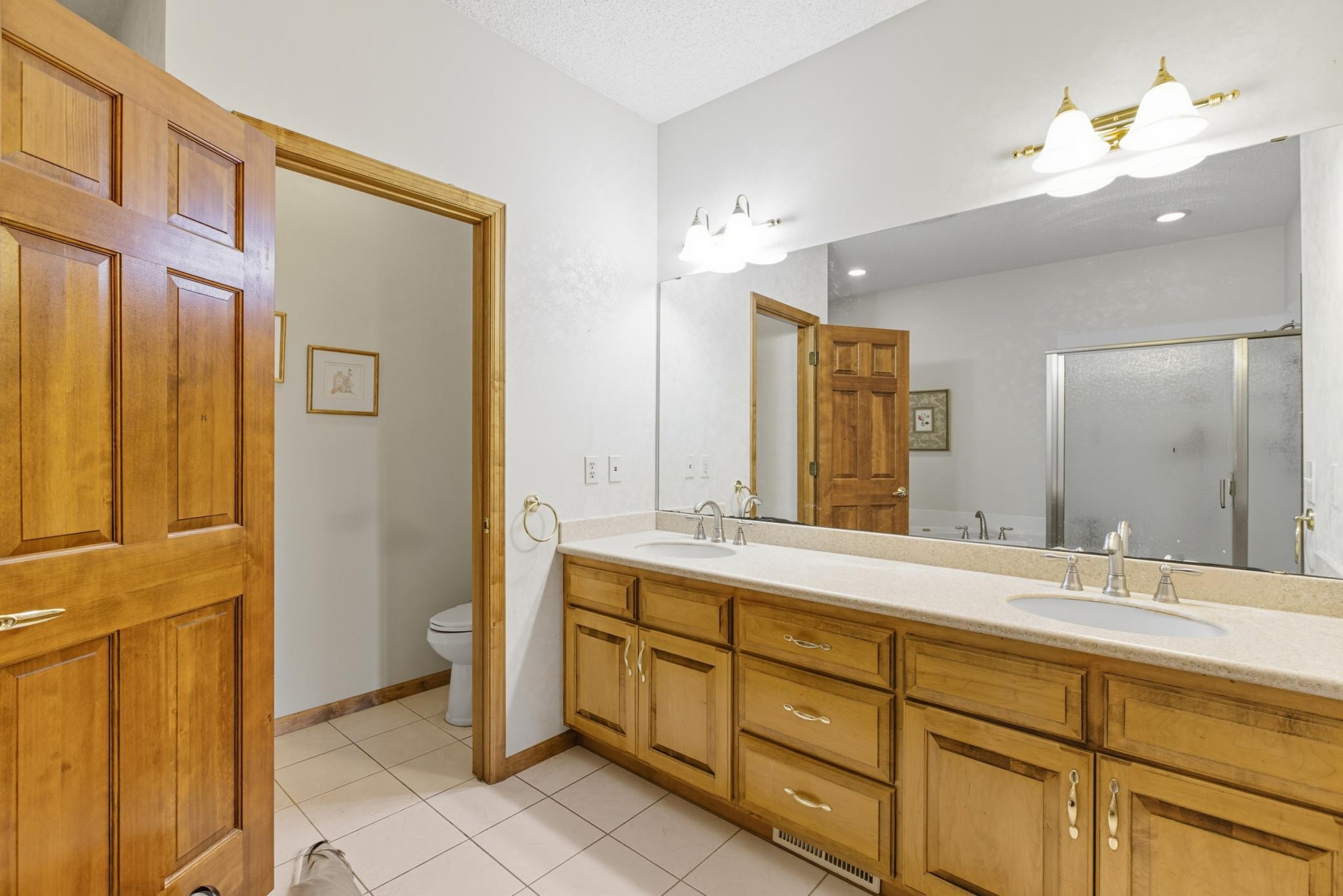 18160 39th Avenue N Unit: 7