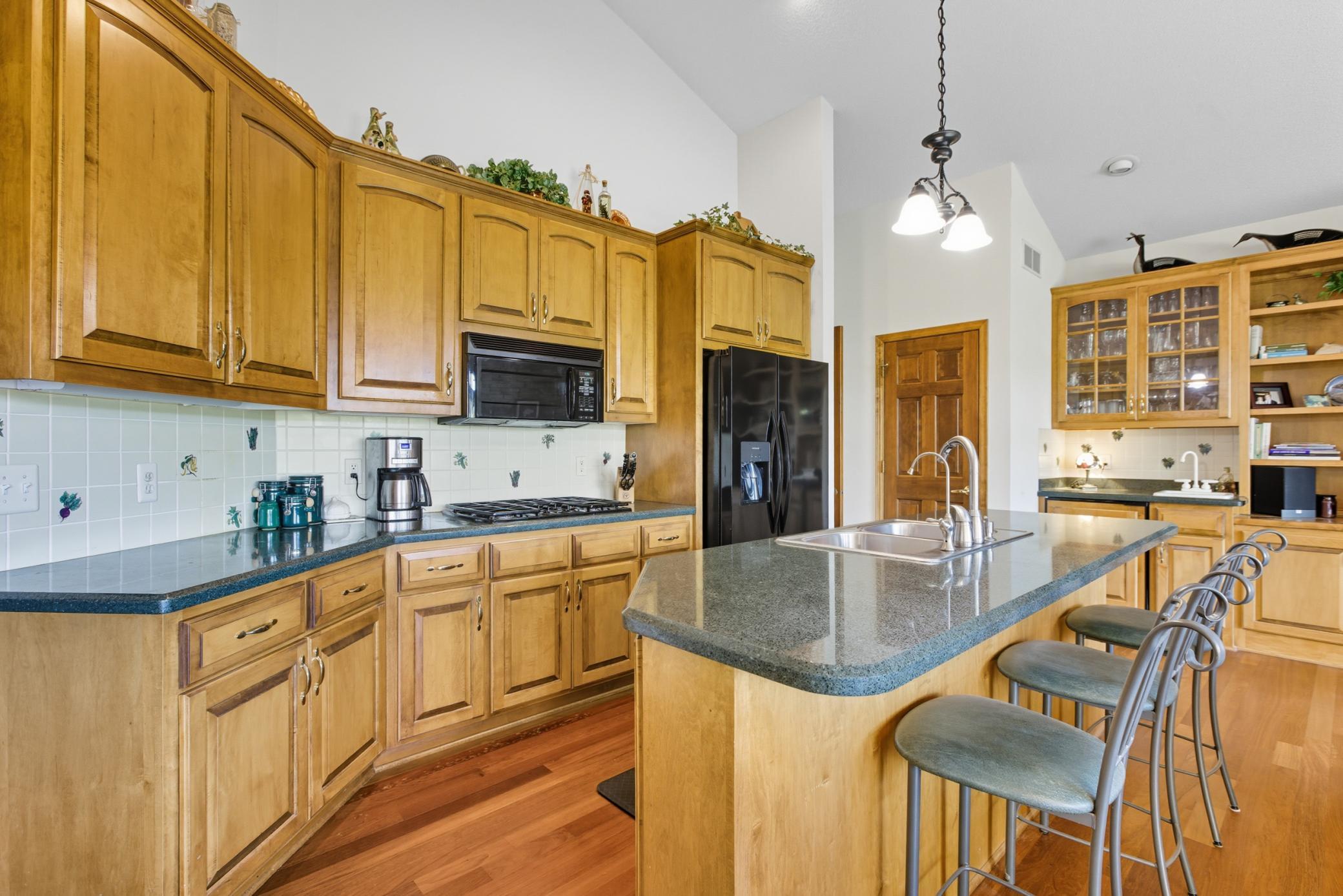 18160 39th Avenue N Unit: 7