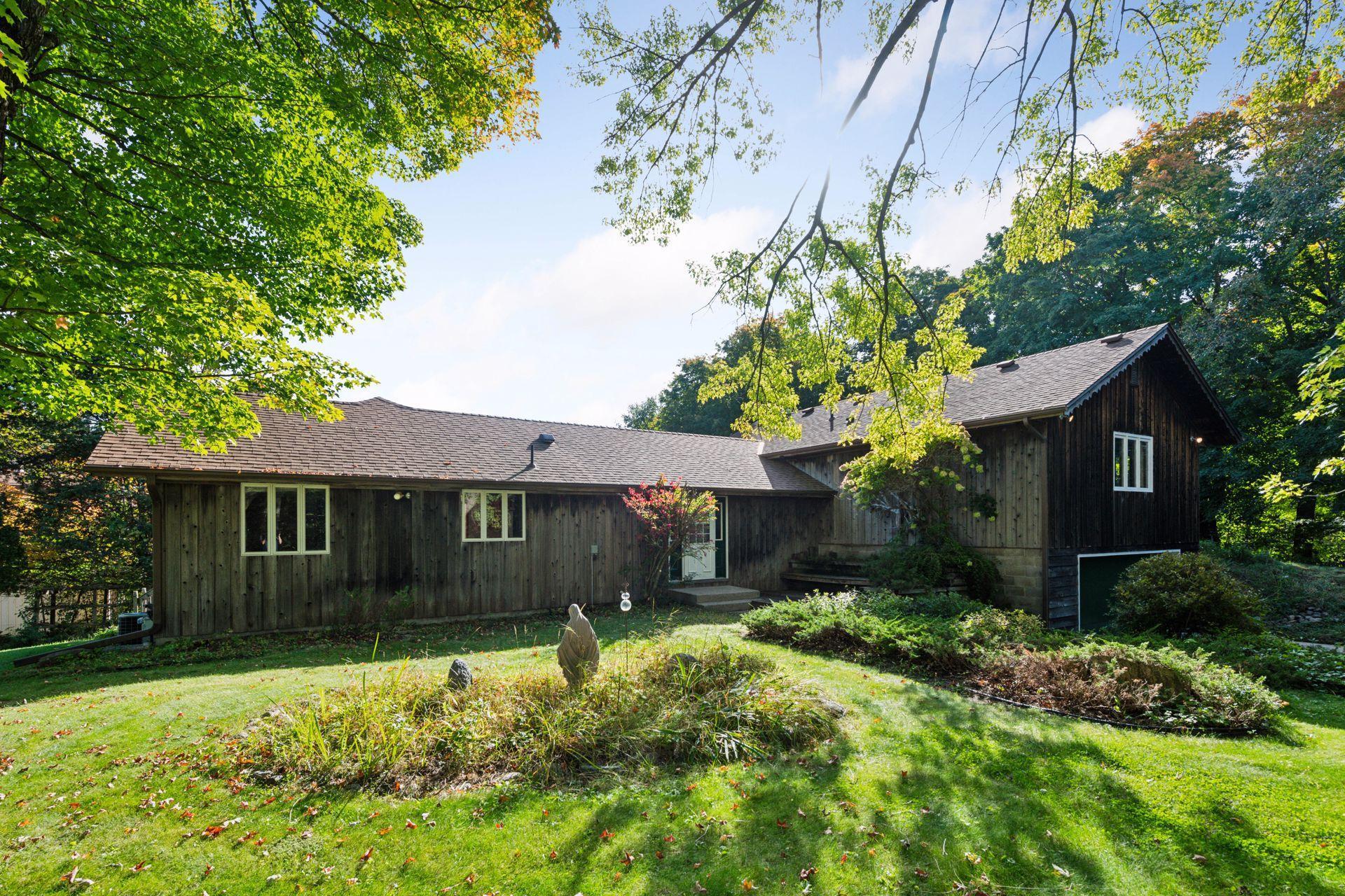 5982 Farmington Avenue SE