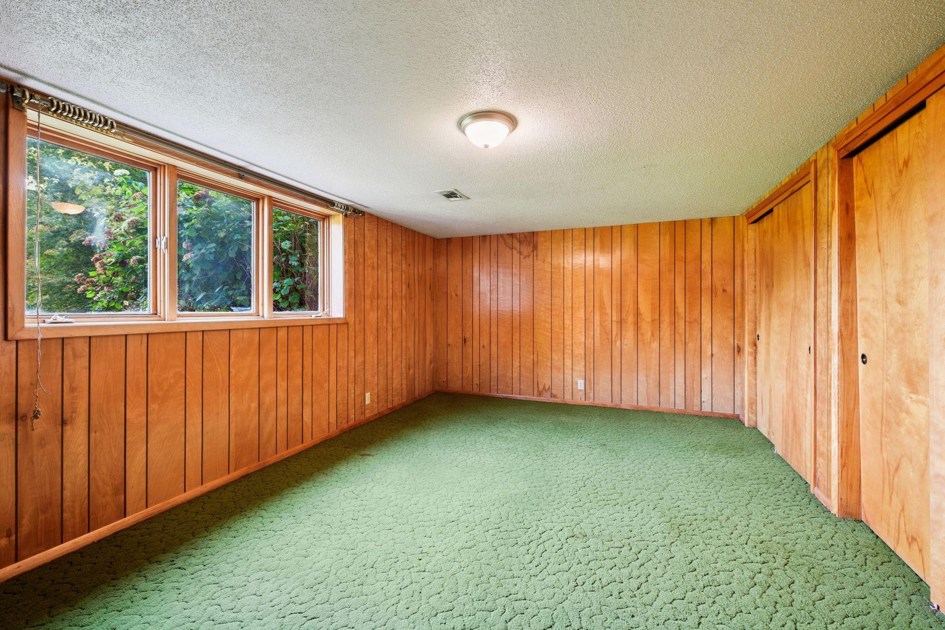 5982 Farmington Avenue SE