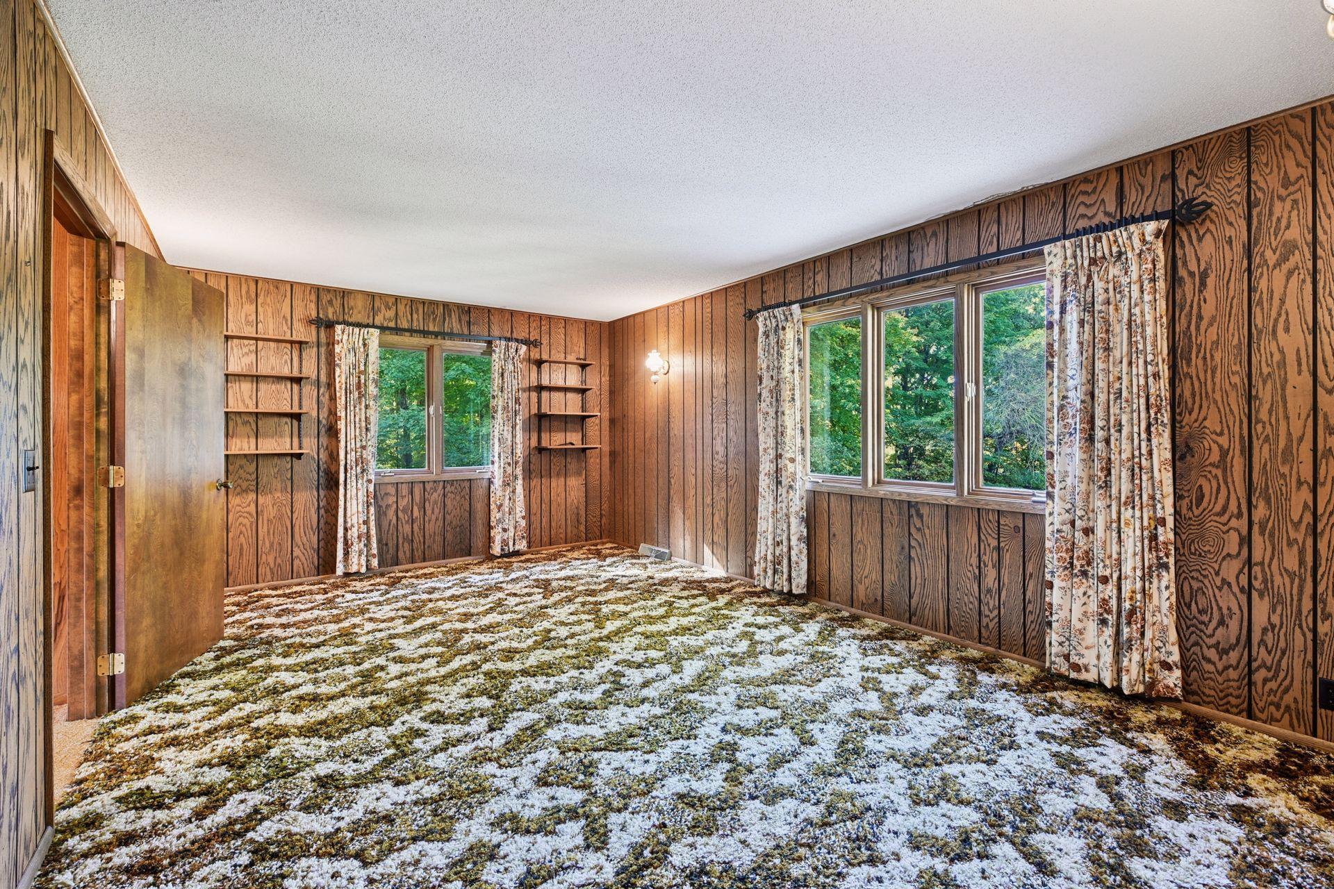 5982 Farmington Avenue SE