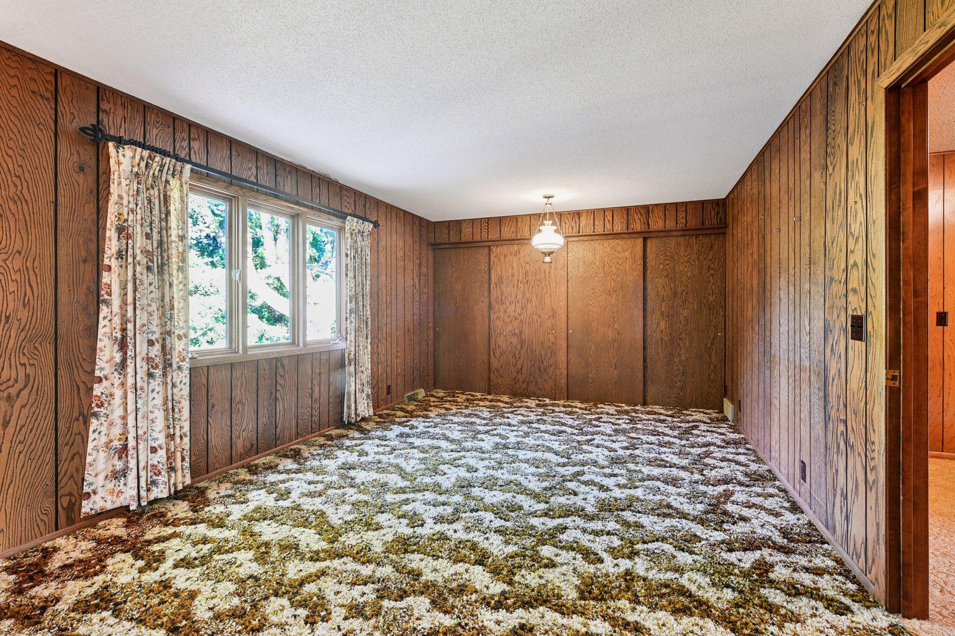 5982 Farmington Avenue SE