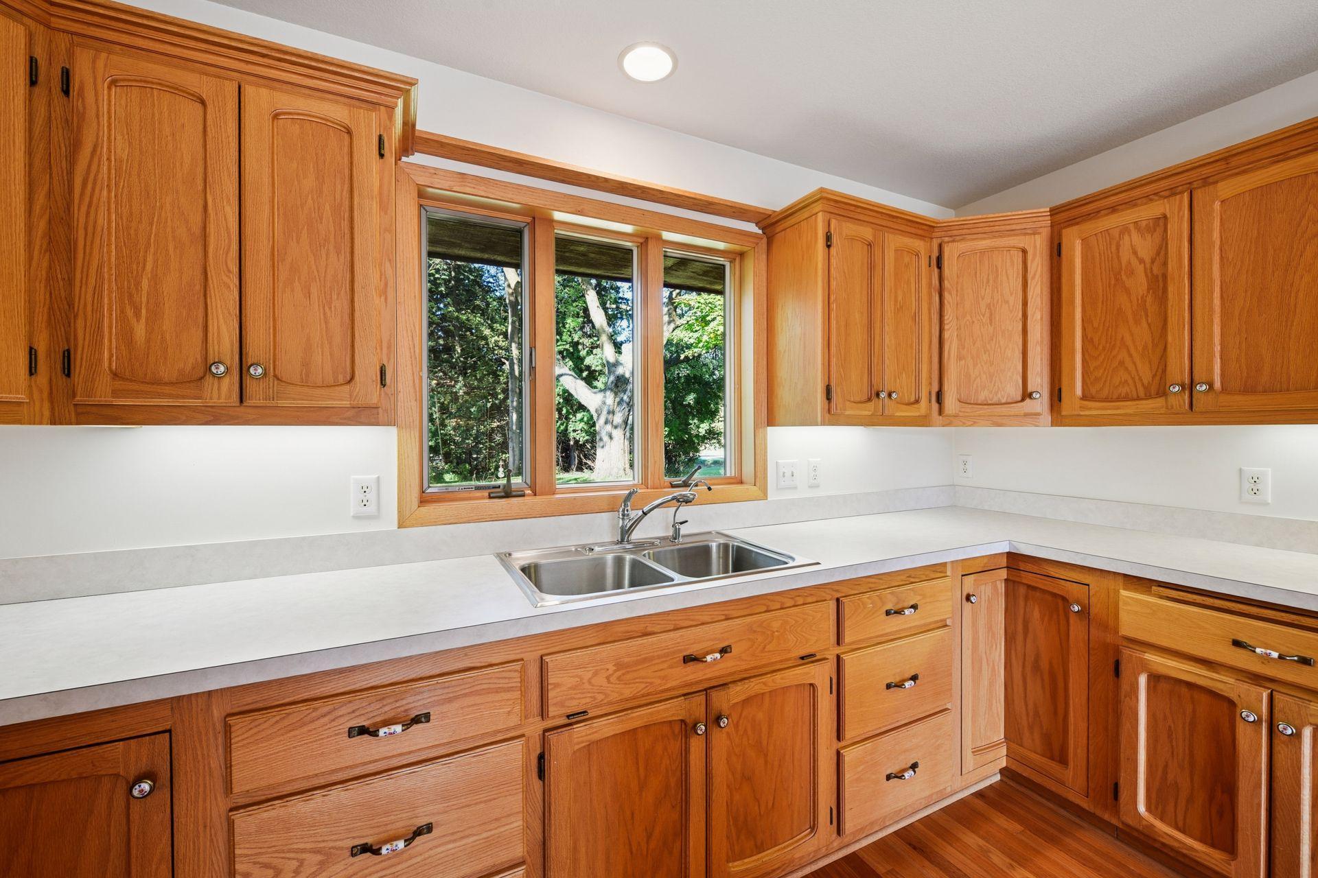 5982 Farmington Avenue SE